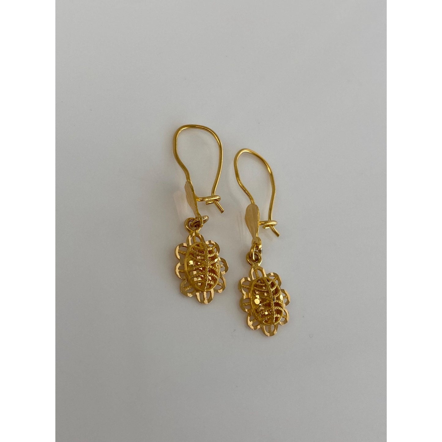 Vintage Solid 21k Yellow Gold Diamond Cut Flower Dangles