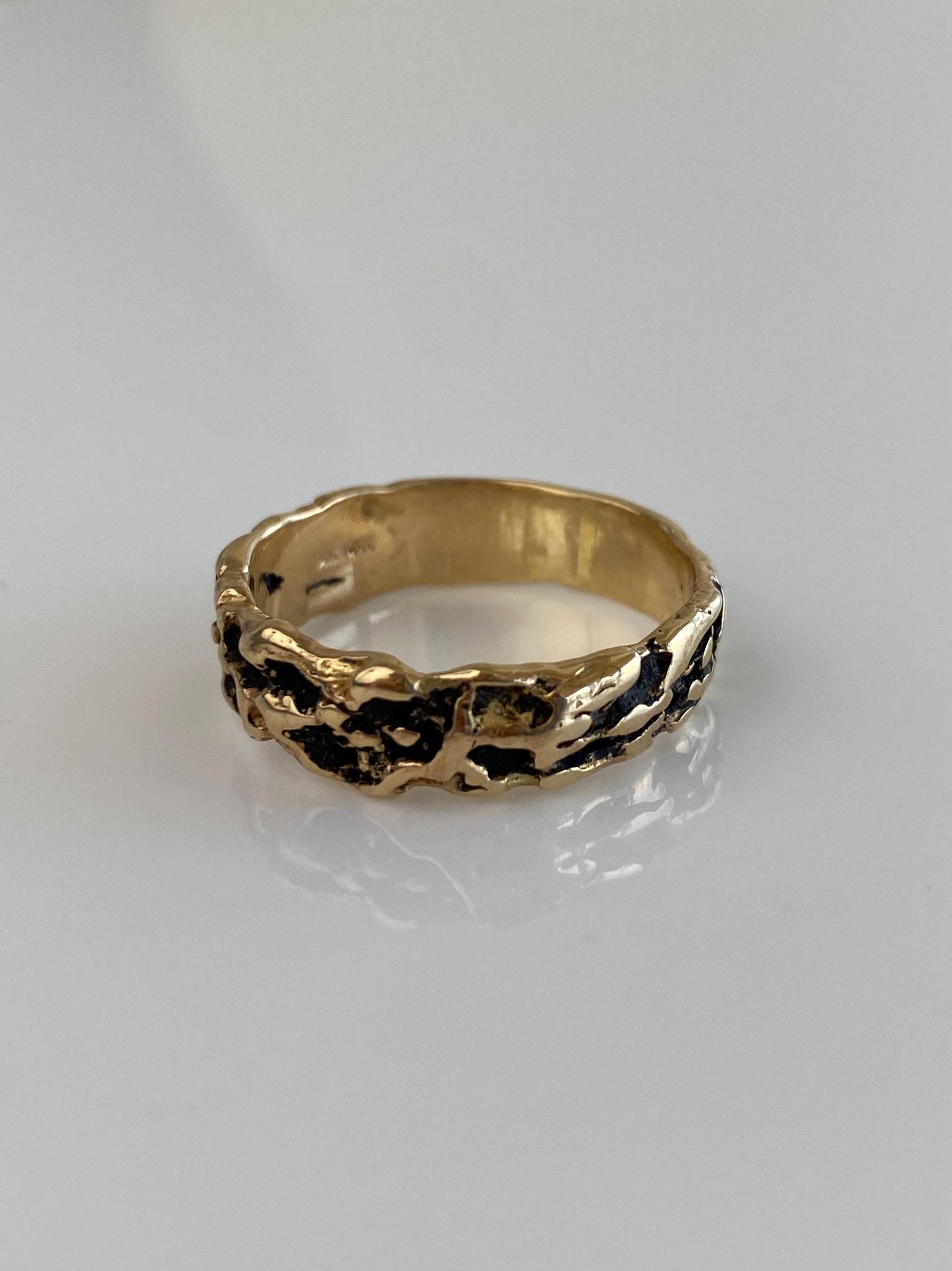 Vintage Solid 14k Yellow Gold Nugget Style Textured Ring Band - Size 10.5
