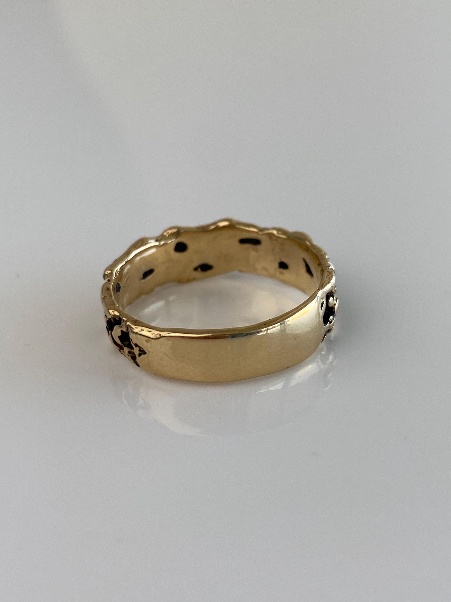 Vintage Solid 14k Yellow Gold Nugget Style Textured Ring Band - Size 10.5