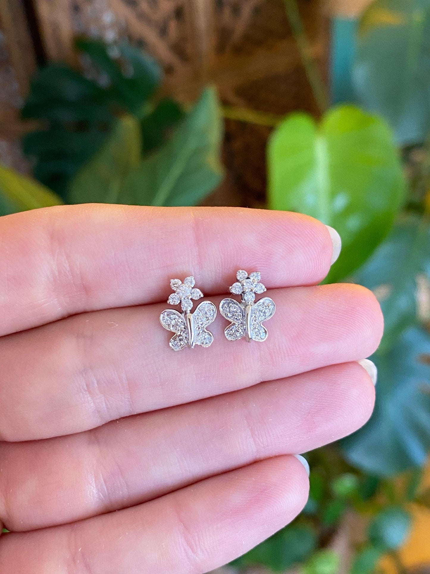 Vintage Solid 14k White Gold Diamond Butterfly Flower Stud Earrings