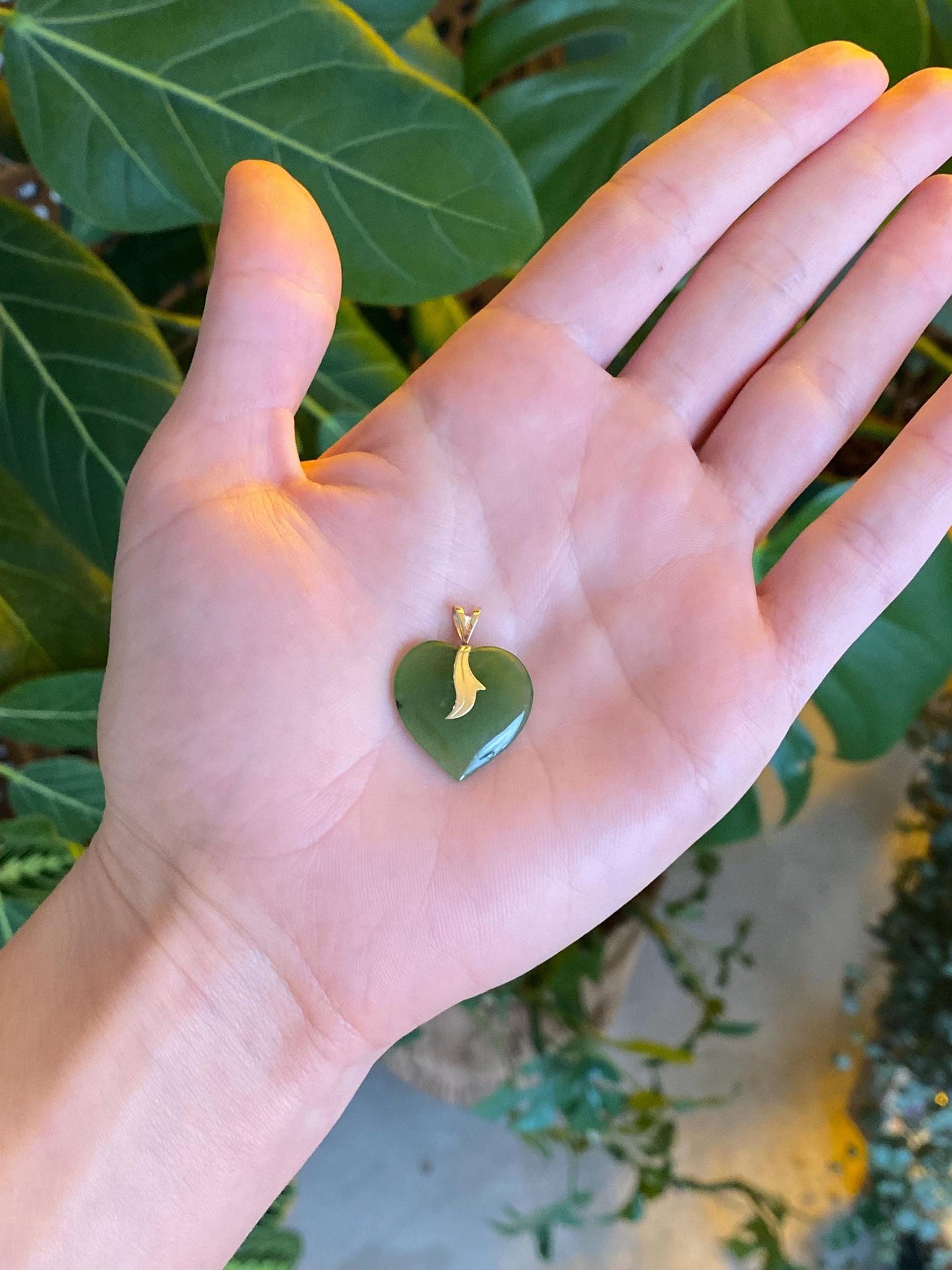 Vintage Solid 14k Yellow Gold Green Stone Heart Charm