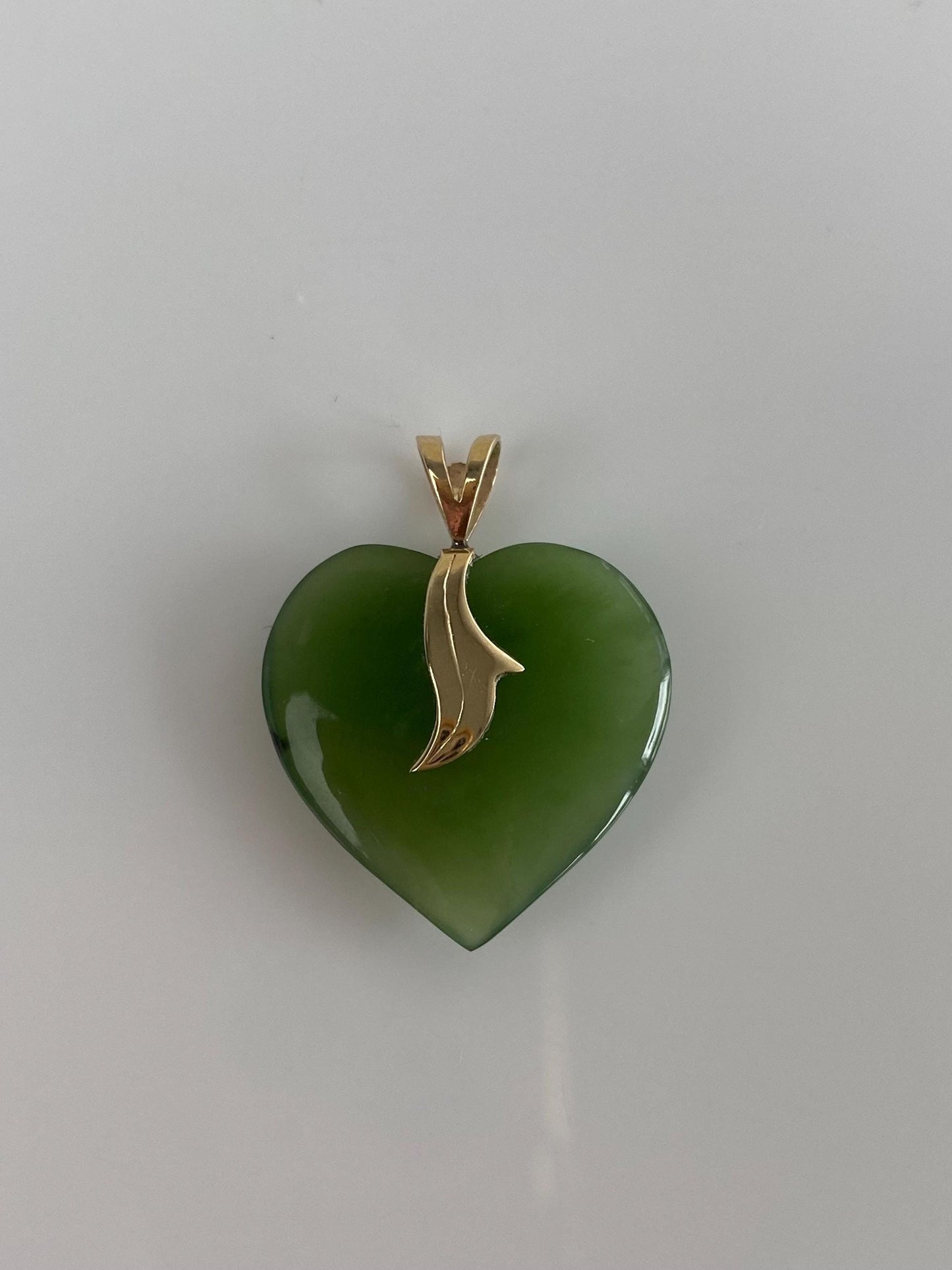 Vintage Solid 14k Yellow Gold Green Stone Heart Charm