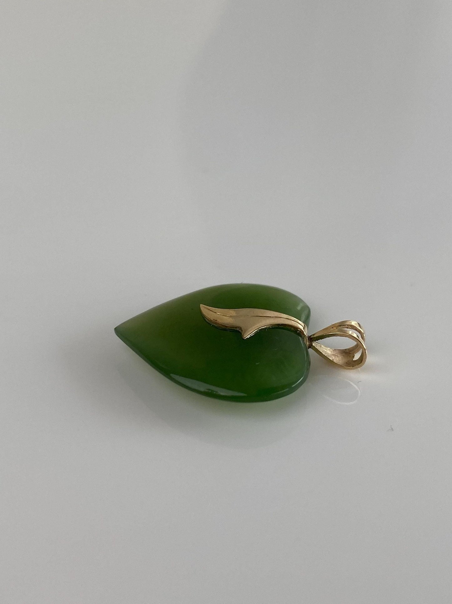Vintage Solid 14k Yellow Gold Green Stone Heart Charm