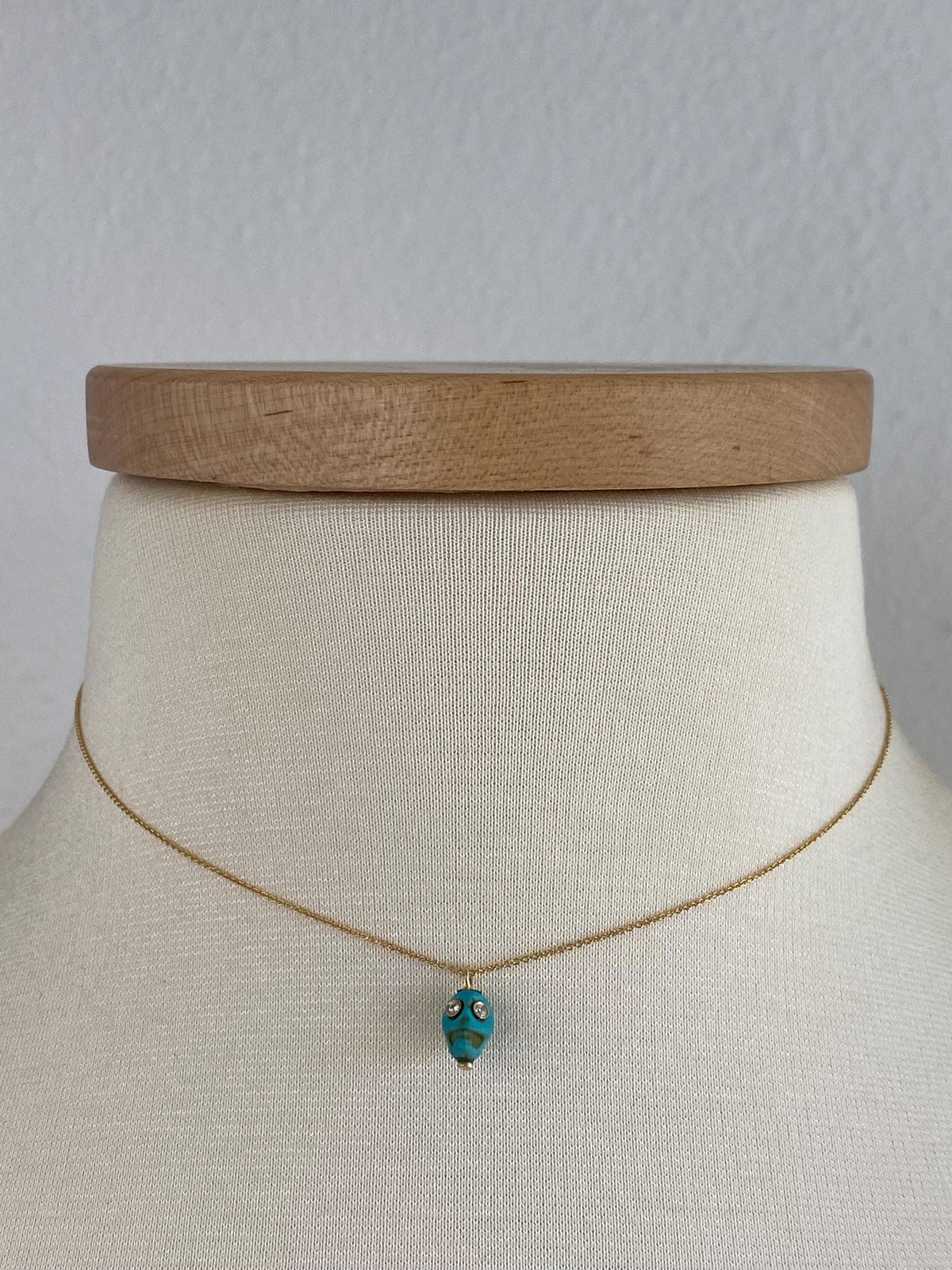 Vintage Solid 14k Yellow Gold Diamond Eyes Carved Skull Dainty Tight Rolo Chain Necklace - 14.75 inches