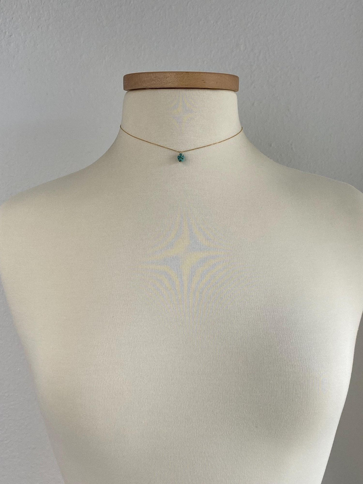 Vintage Solid 14k Yellow Gold Diamond Eyes Carved Skull Dainty Tight Rolo Chain Necklace - 14.75 inches
