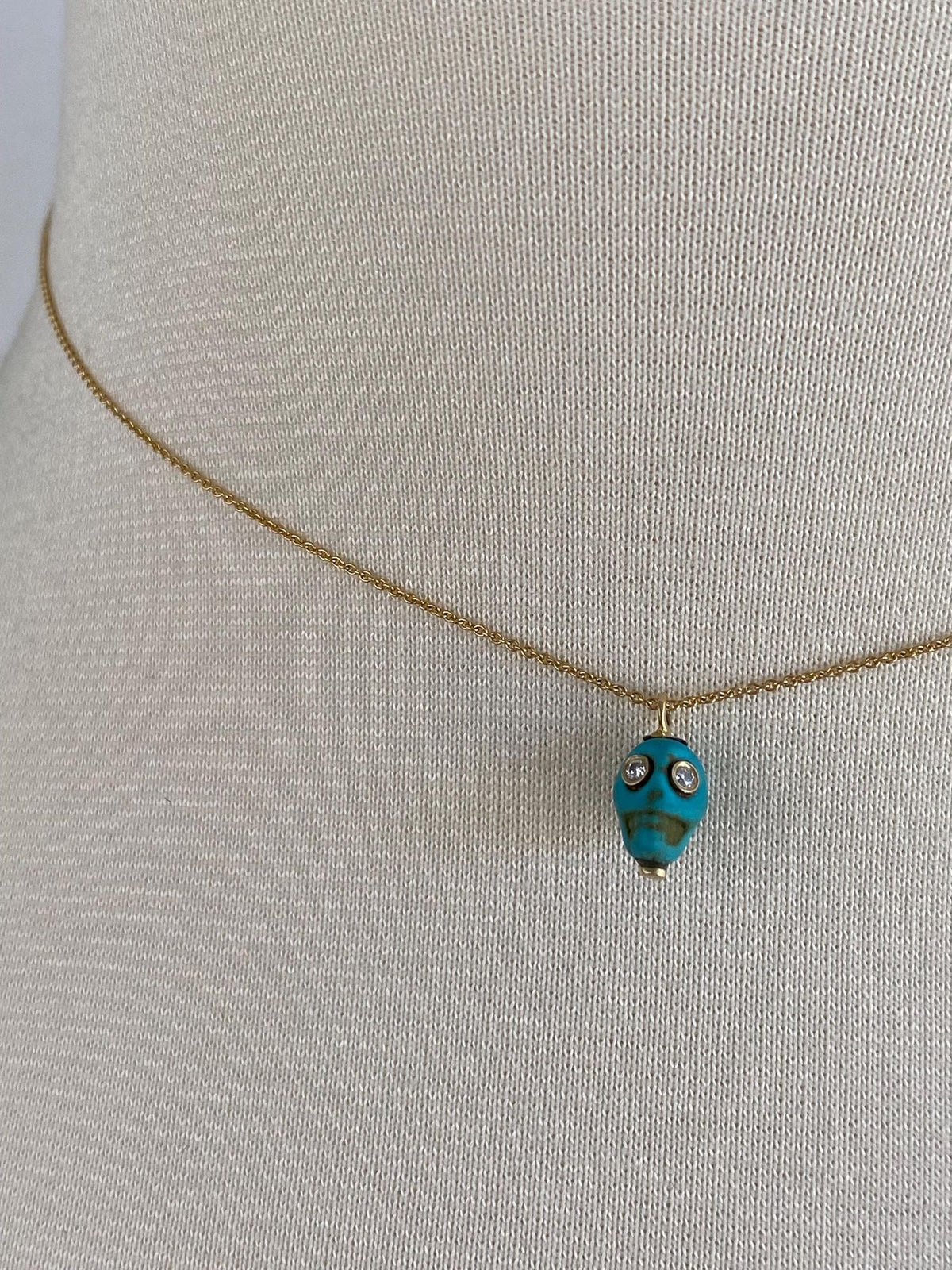 Vintage Solid 14k Yellow Gold Diamond Eyes Carved Skull Dainty Tight Rolo Chain Necklace - 14.75 inches