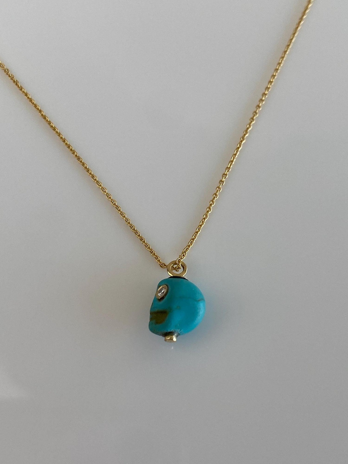 Vintage Solid 14k Yellow Gold Diamond Eyes Carved Skull Dainty Tight Rolo Chain Necklace - 14.75 inches
