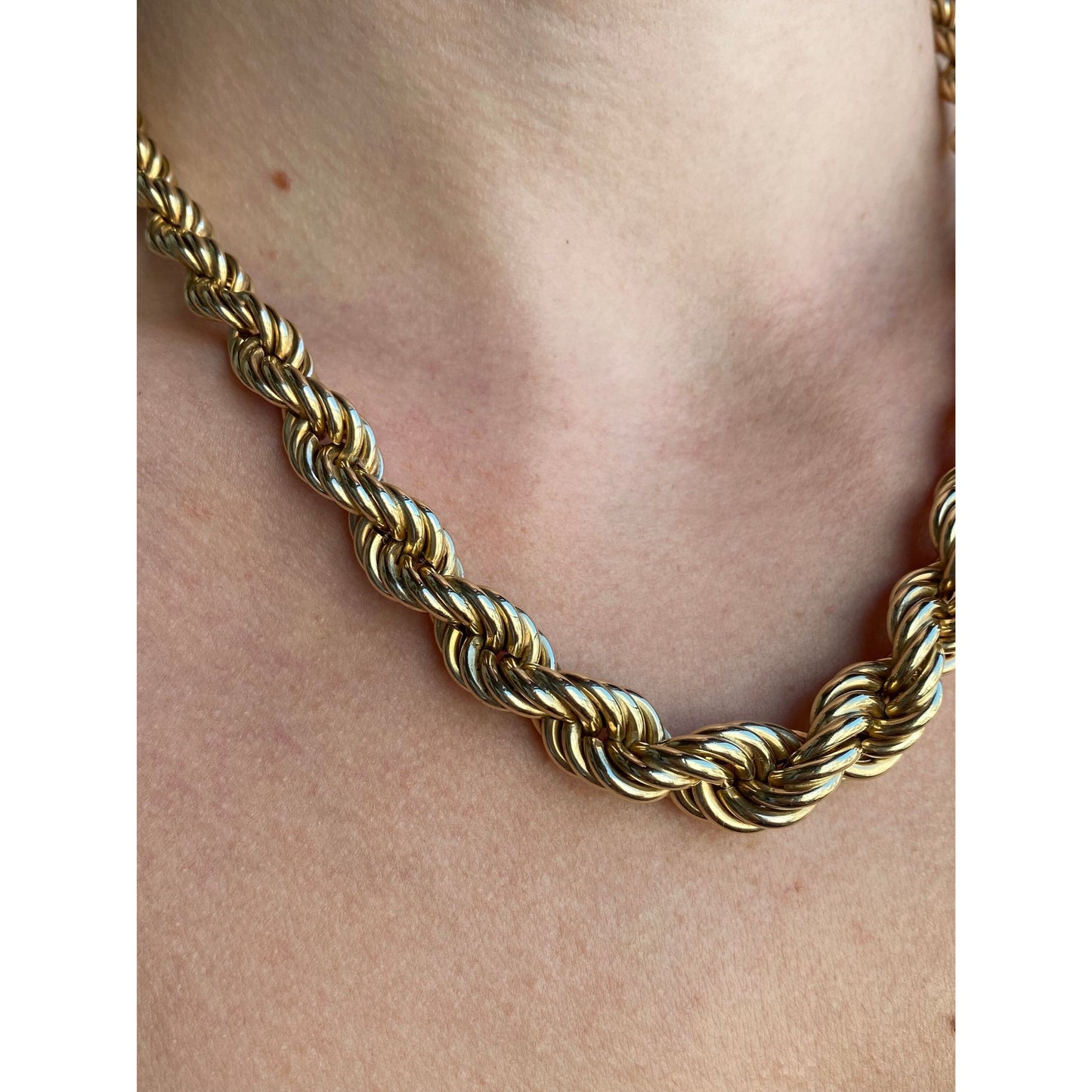Vintage Solid 10k Yellow Gold Chunky Graduated Rope Chain Necklace - 18 inches