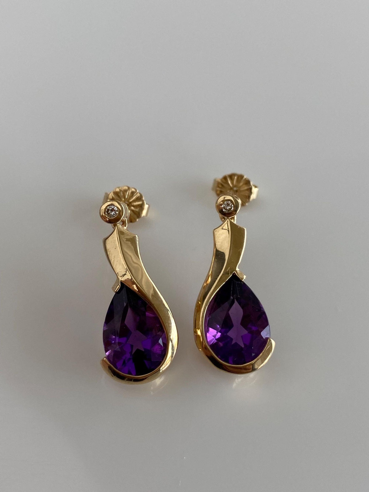 Vintage Solid 14k Yellow Gold Diamond Amethyst Teardrop Drop Earrings