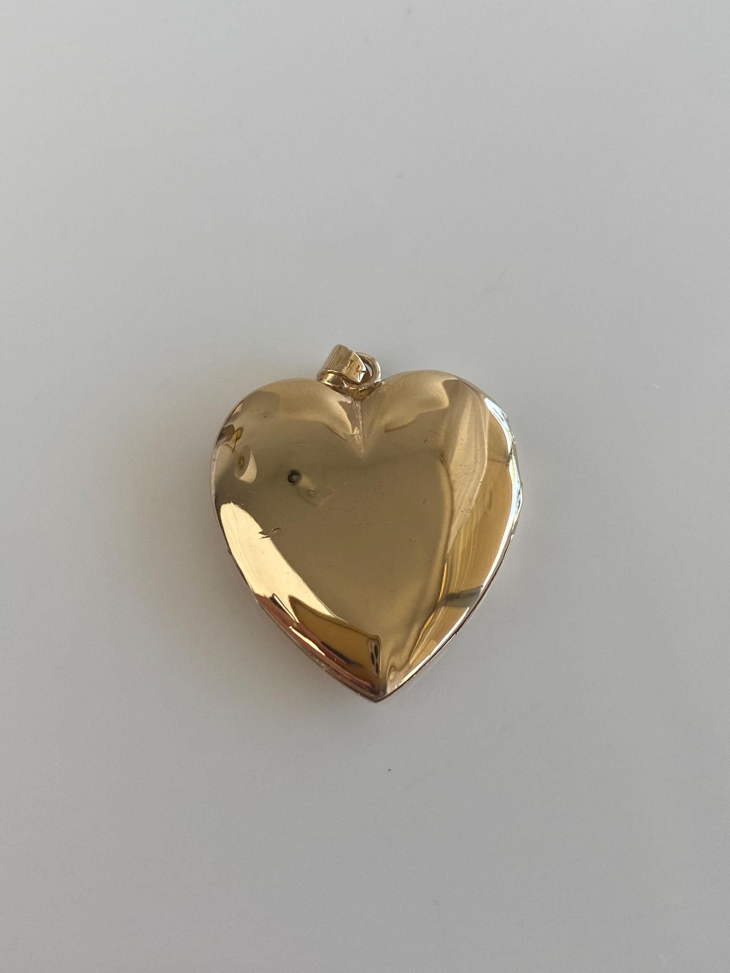 Vintage Solid 14k Yellow Gold Lined Design Heart Locket Charm