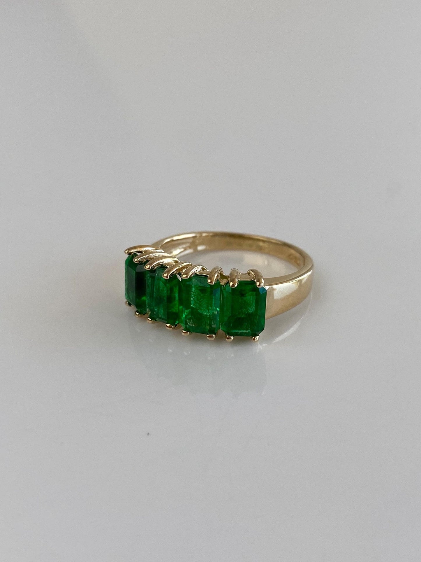 Vintage Solid 10k Yellow Gold Emerald Row Ring - Size 7.5
