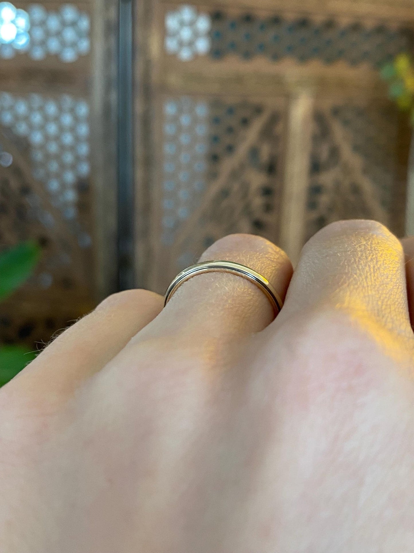 Vintage Solid 14k Yellow Gold Slim Milgrain Ring Band - Size 5.75
