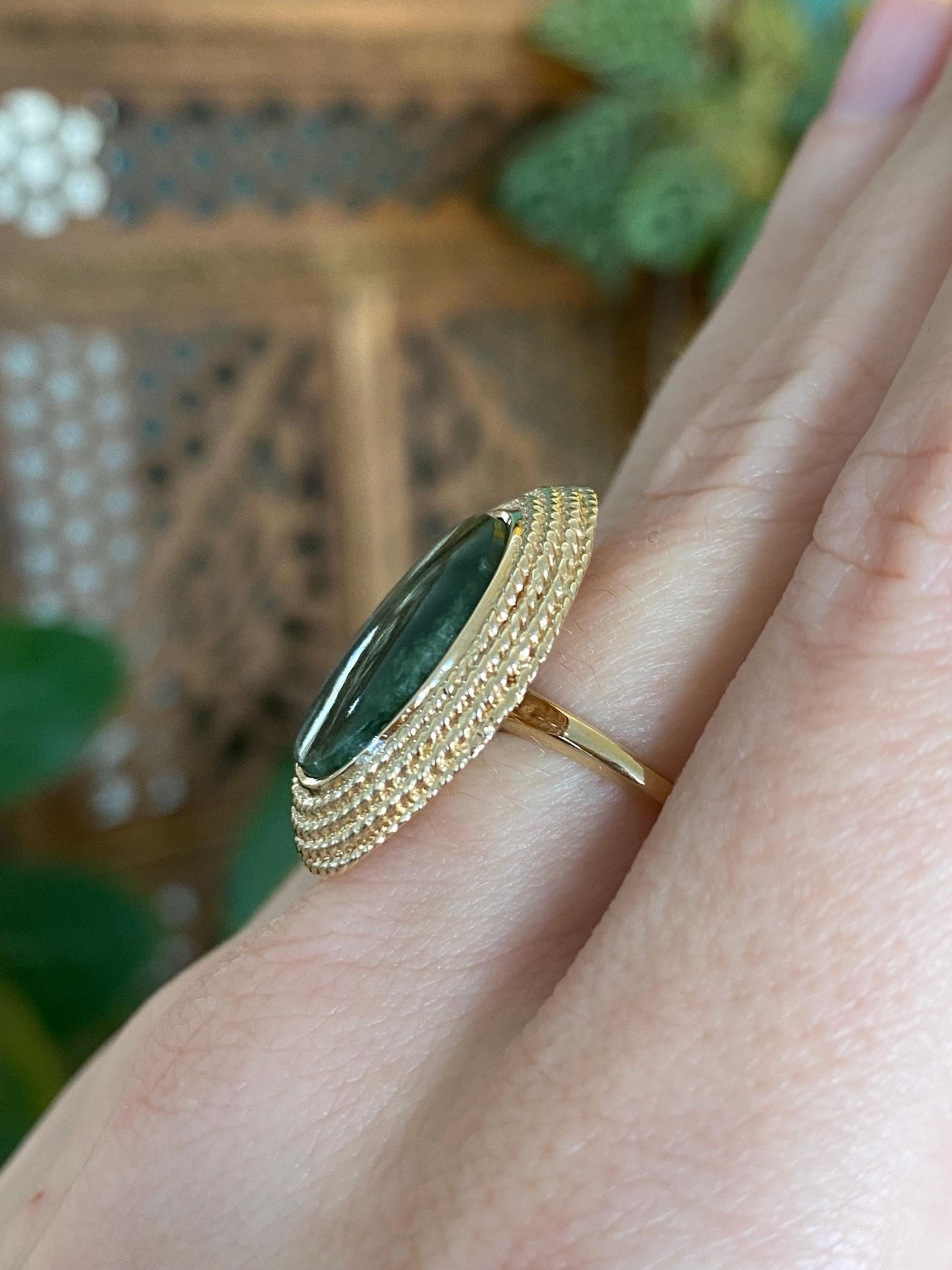 Vintage Solid 14k Yellow Gold Green Stone Ring - Size 7.25