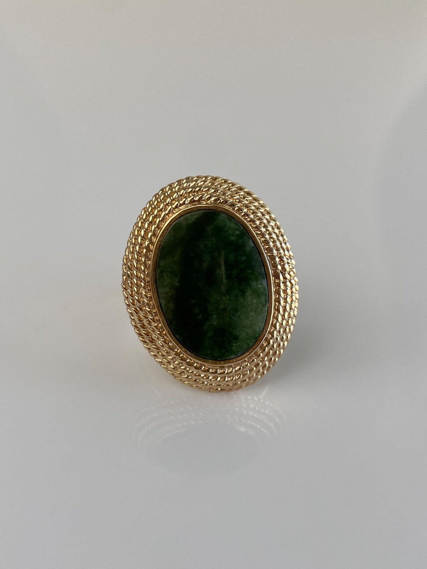 Vintage Solid 14k Yellow Gold Green Stone Ring - Size 7.25