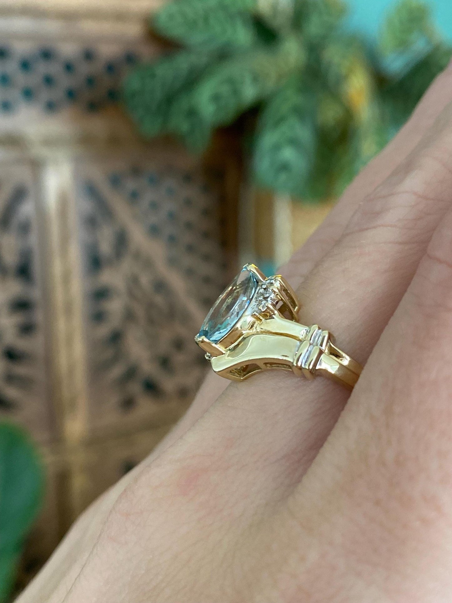 Vintage Solid 14k Yellow Gold Diamond Aquamarine Ring - Size 6.5