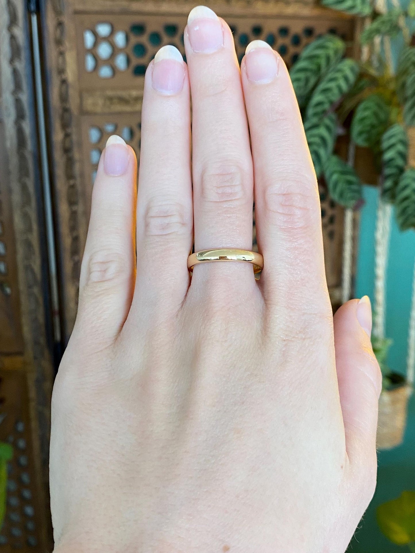 Vintage Solid 18k Yellow Gold Ring Band - Size 9.5