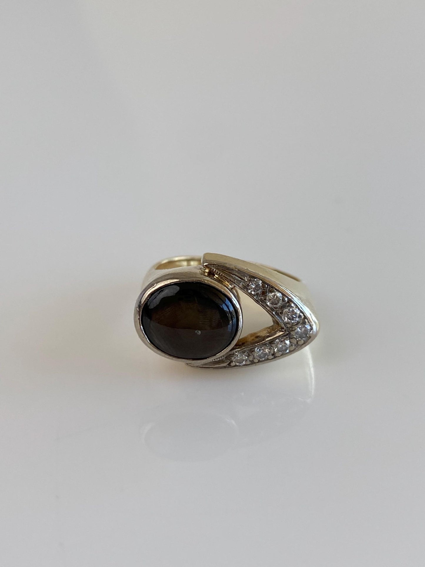 Vintage Solid 14k White & Yellow Gold Diamonds Star Sapphire Ring - Size 4.5