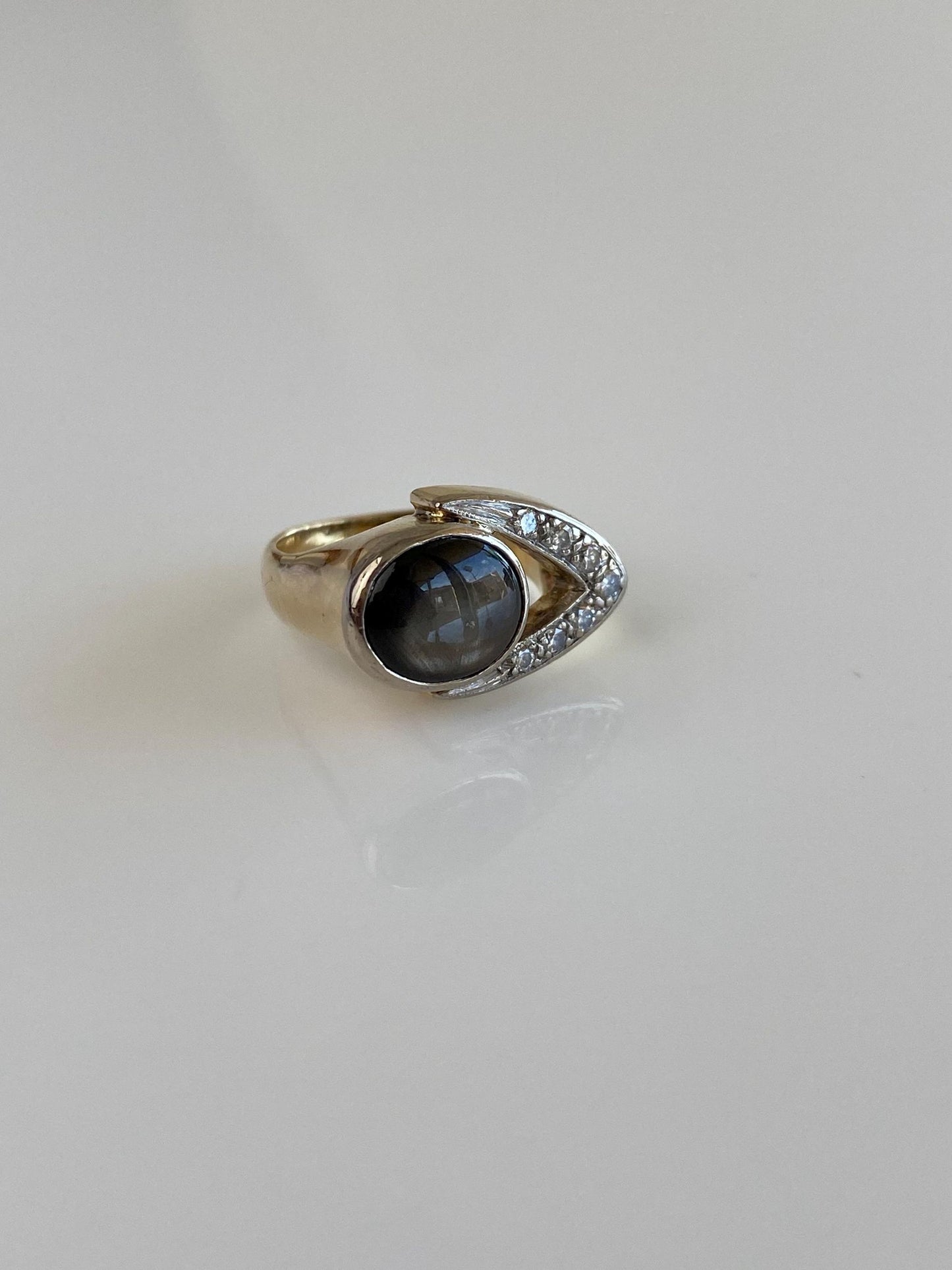 Vintage Solid 14k White & Yellow Gold Diamonds Star Sapphire Ring - Size 4.5