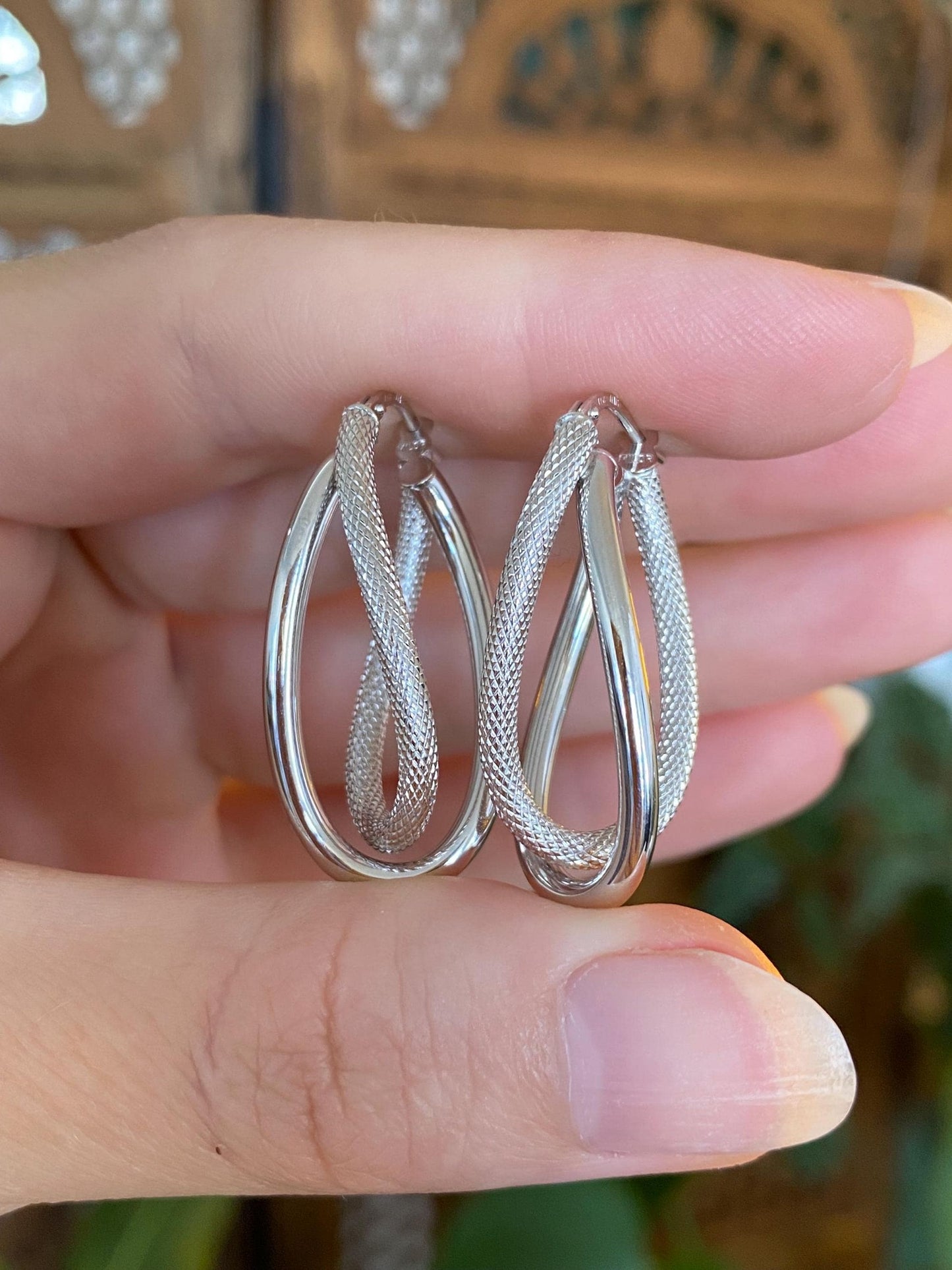 Vintage 14k White Gold Textured Looped Hoop Earrings