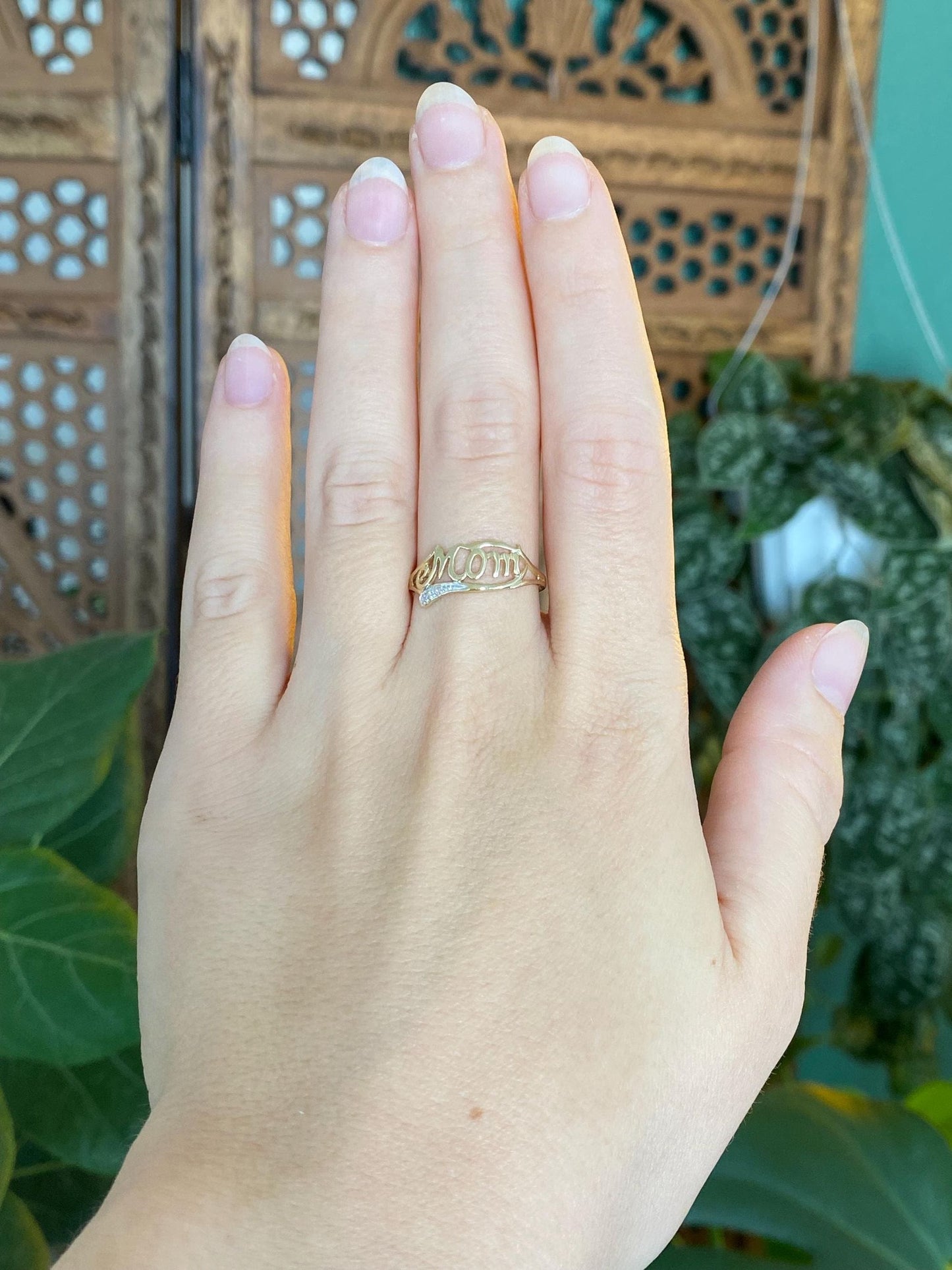 Vintage Solid 10k White & Yellow Gold Diamond MOM Ring - Size 8.25