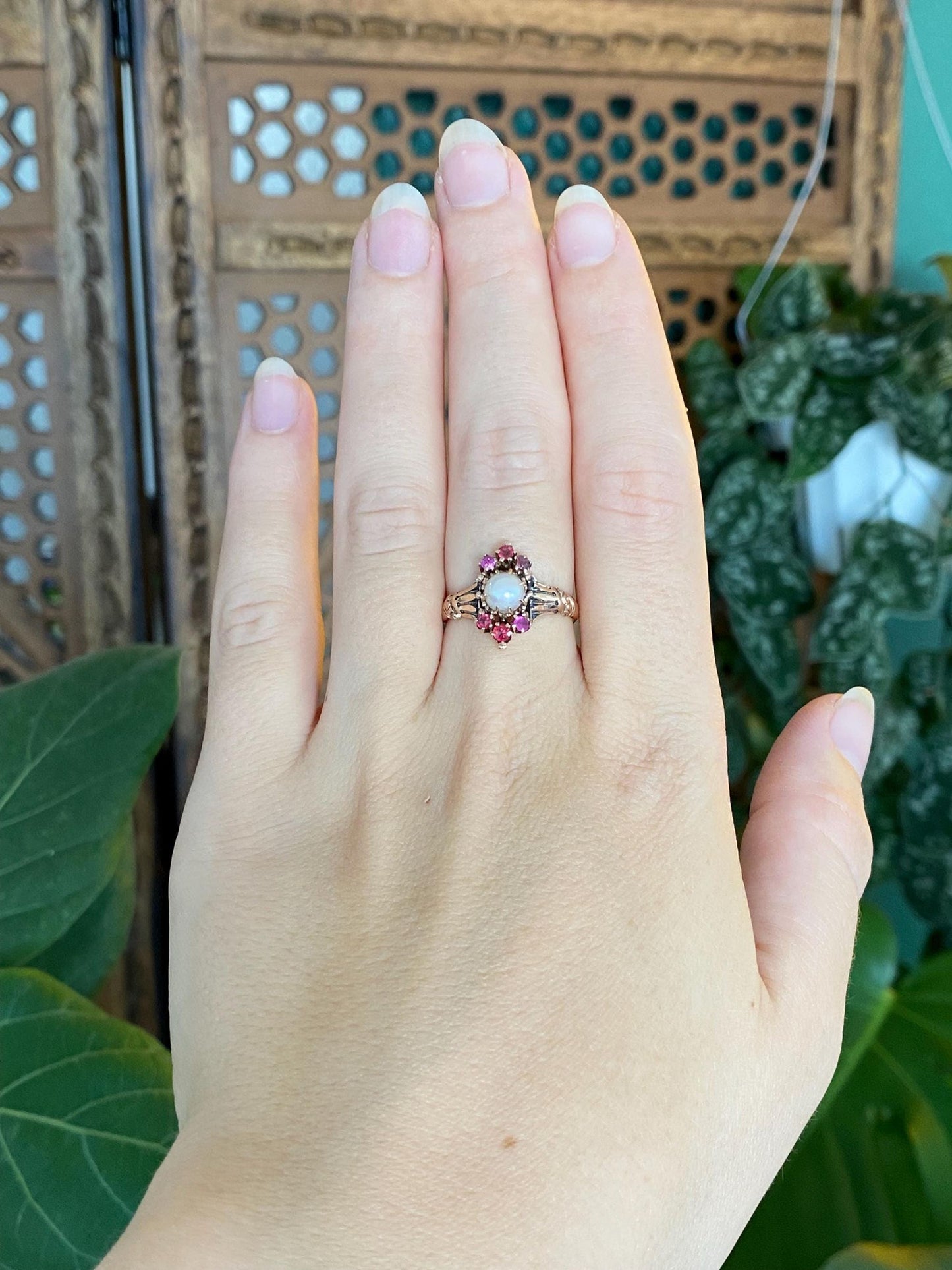 Vintage Solid 9k Rosey Gold Pink Sapphire Pearl Ring - Size 6.75