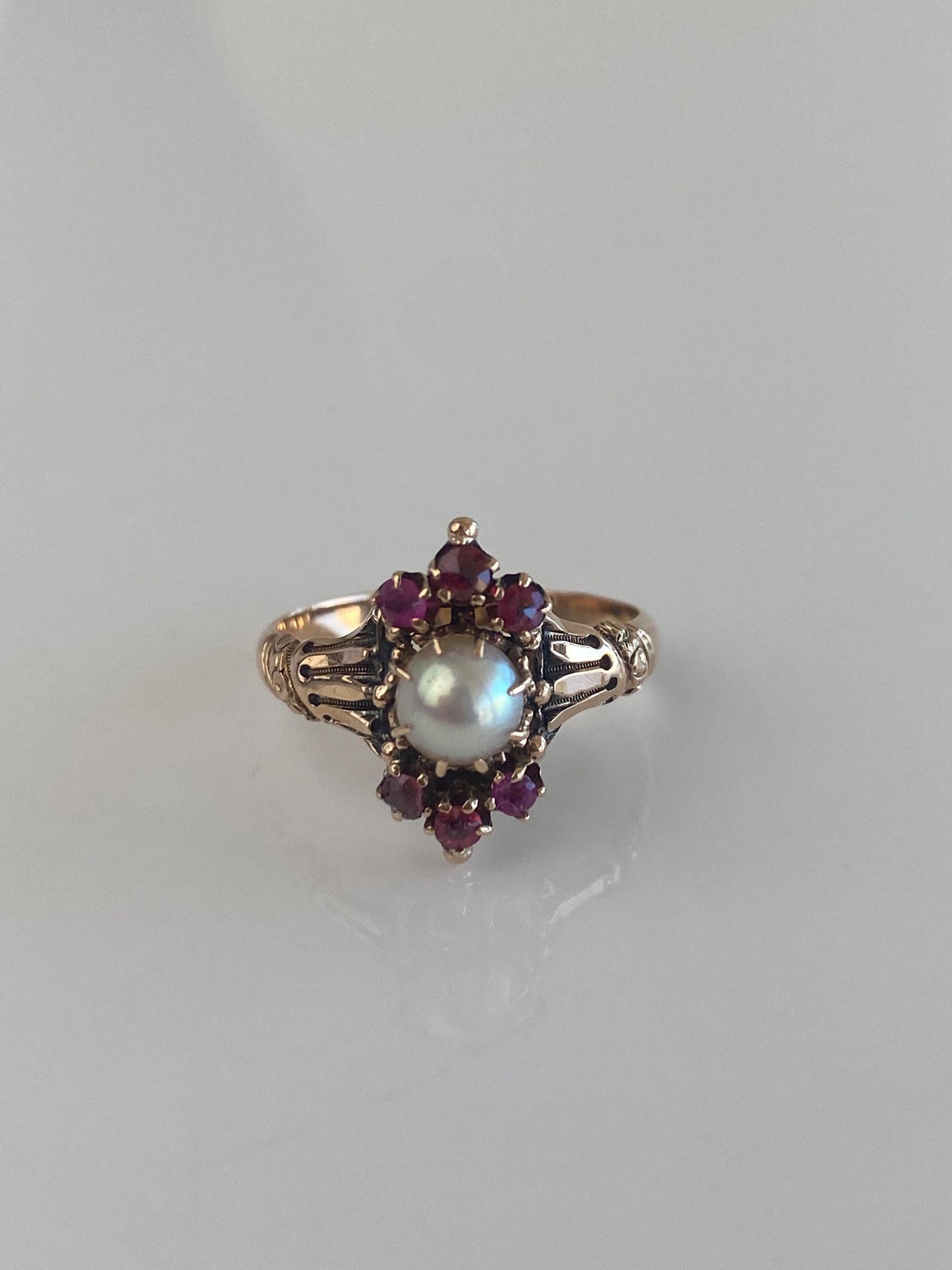 Vintage Solid 9k Rosey Gold Pink Sapphire Pearl Ring - Size 6.75