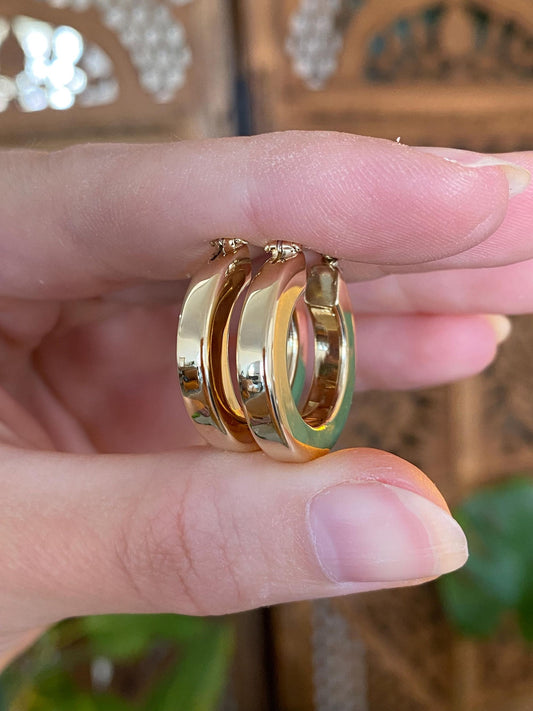 Vintage 14k Yellow Gold Square Edge Hoop Earrings
