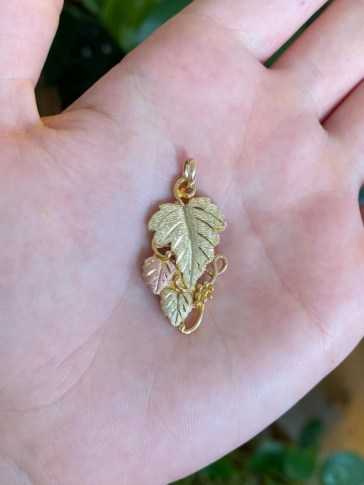 Vintage Solid 10k Black Hills Gold Grapevine Leaves Charm