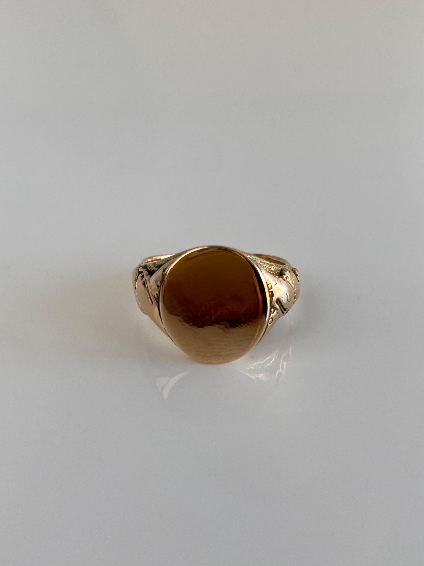 Vintage Solid 14k Yellow Gold Design Signet Ring - Size 5
