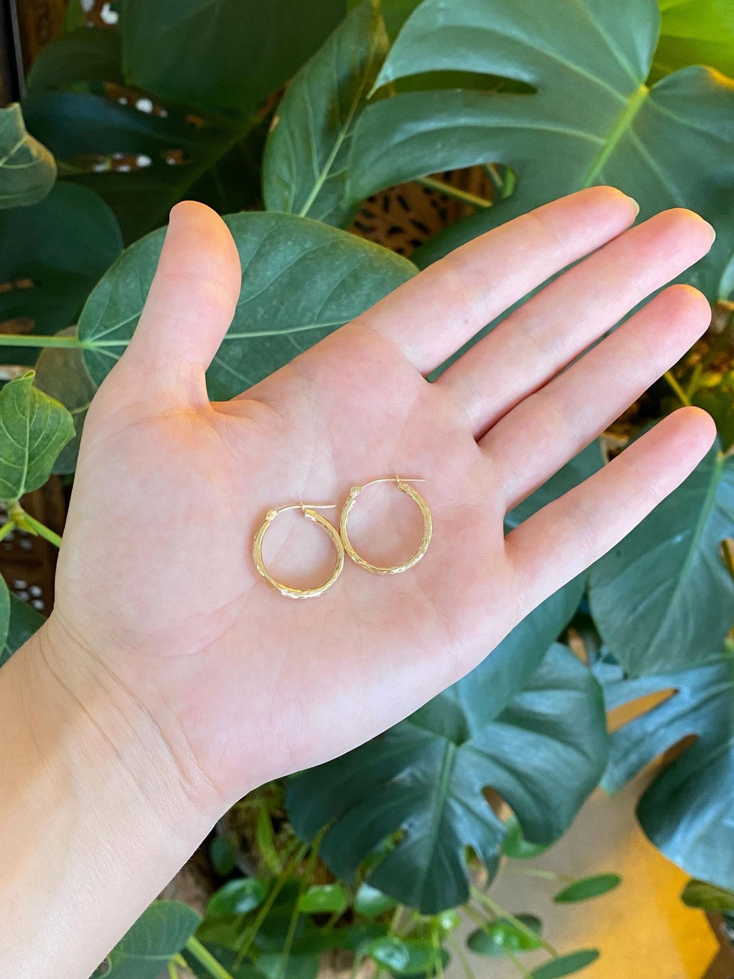 Vintage 10k Yellow Gold Textured Hoop Earrings