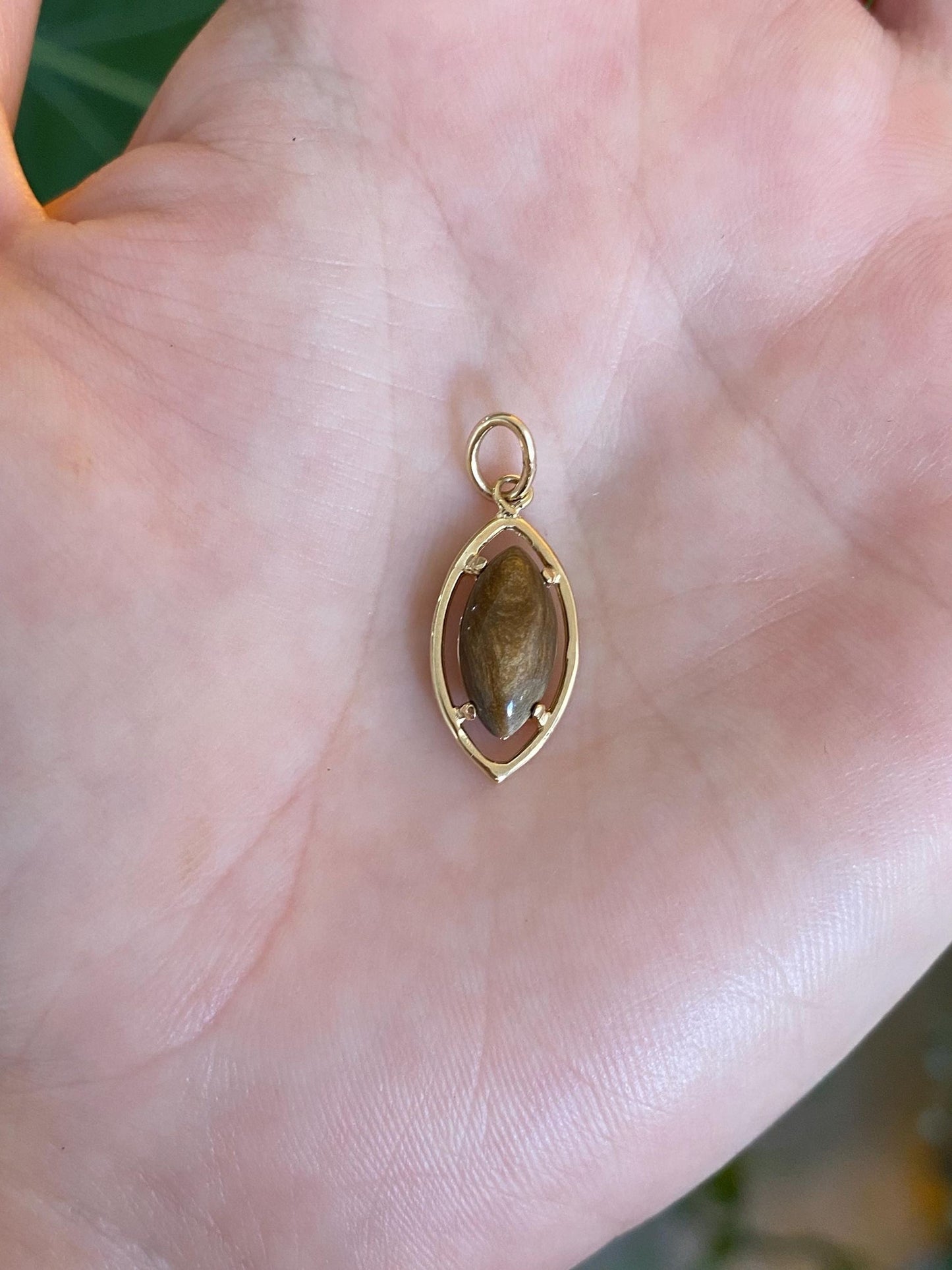 Vintage Solid 14k Yellow Gold Brown Marquis Agate Charm