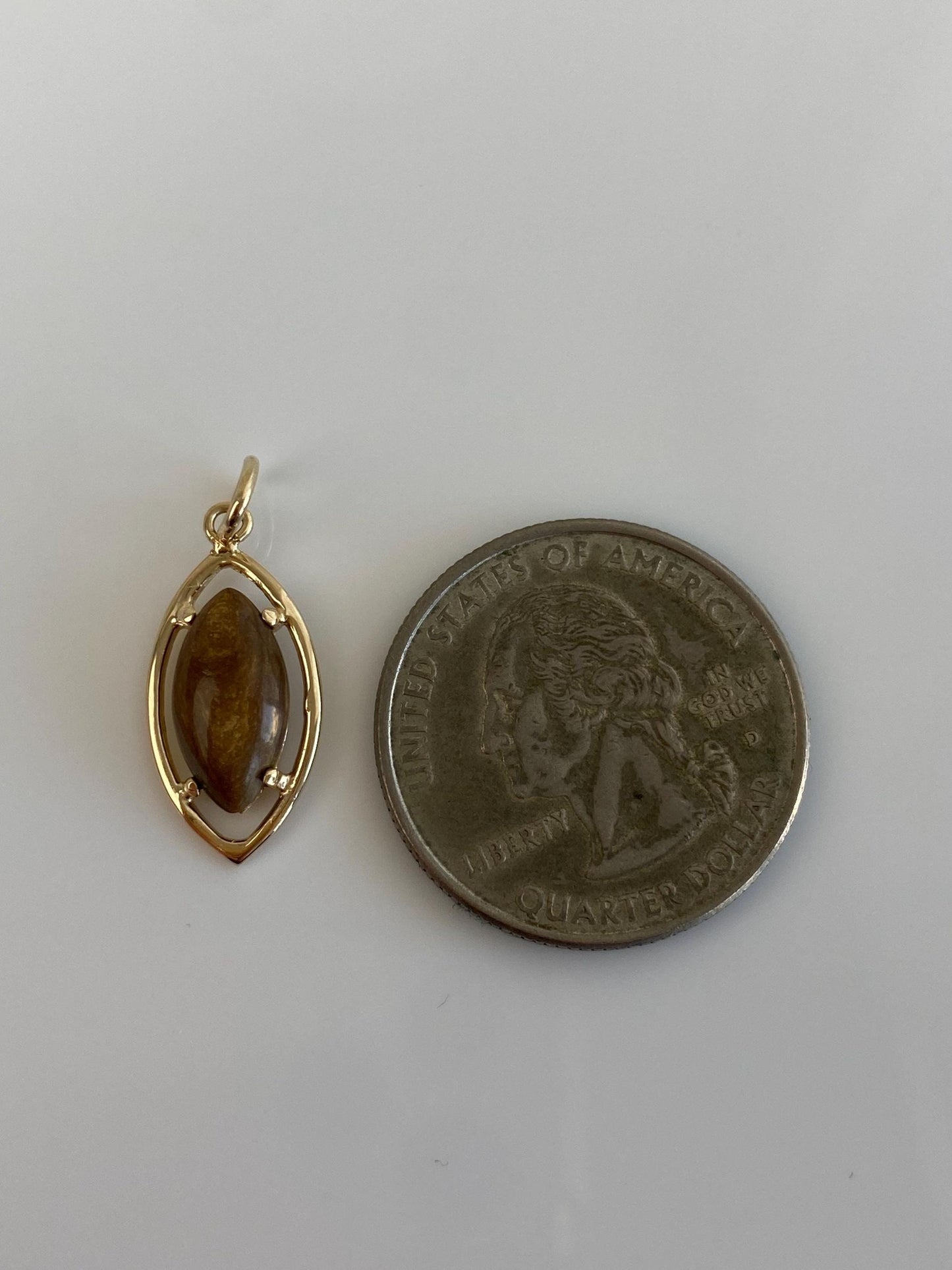Vintage Solid 14k Yellow Gold Brown Marquis Agate Charm