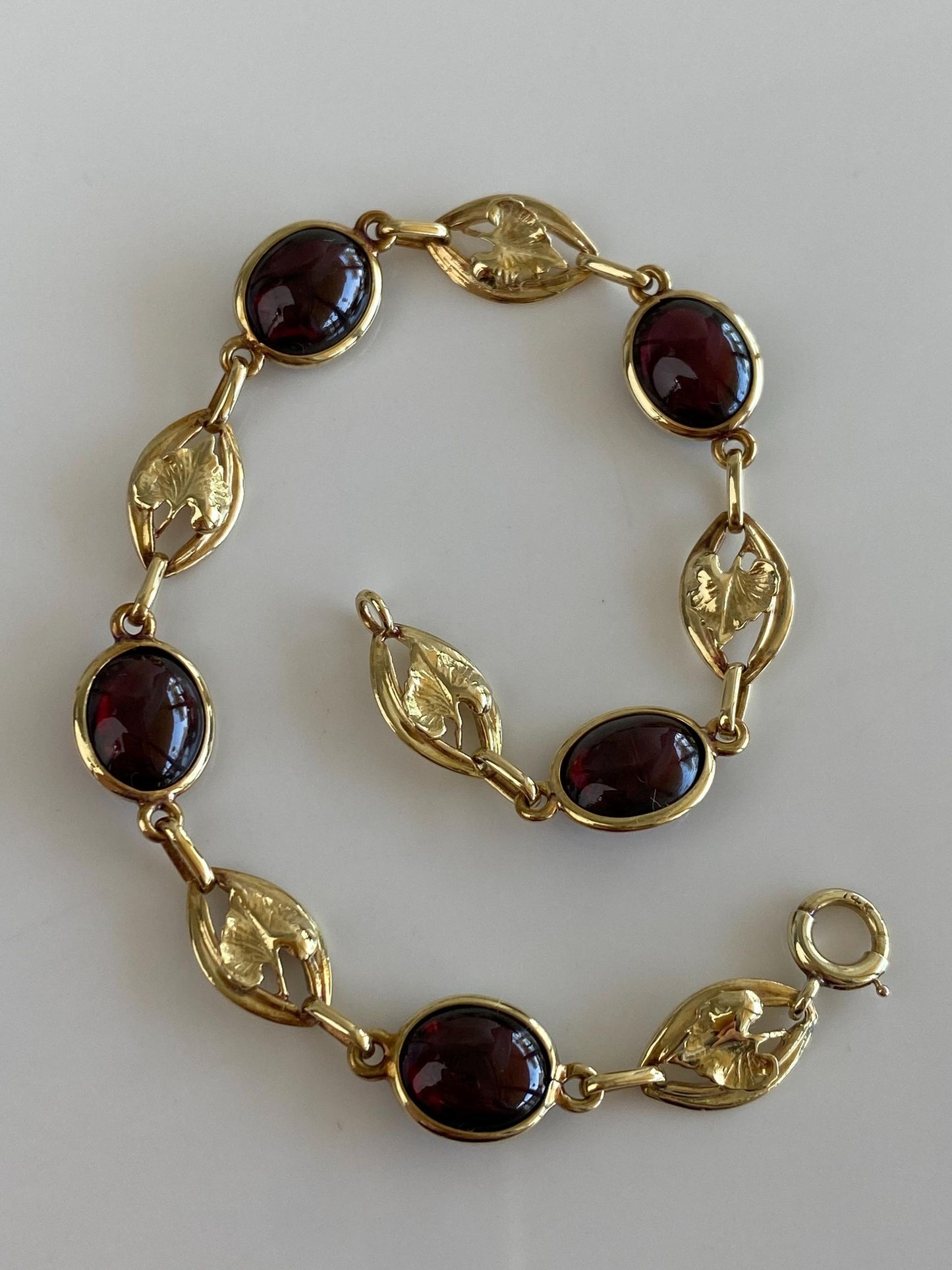 Vintage Solid 14k Yellow Gold Red Garnet Leaf Link Bracelet - 7.5 inches