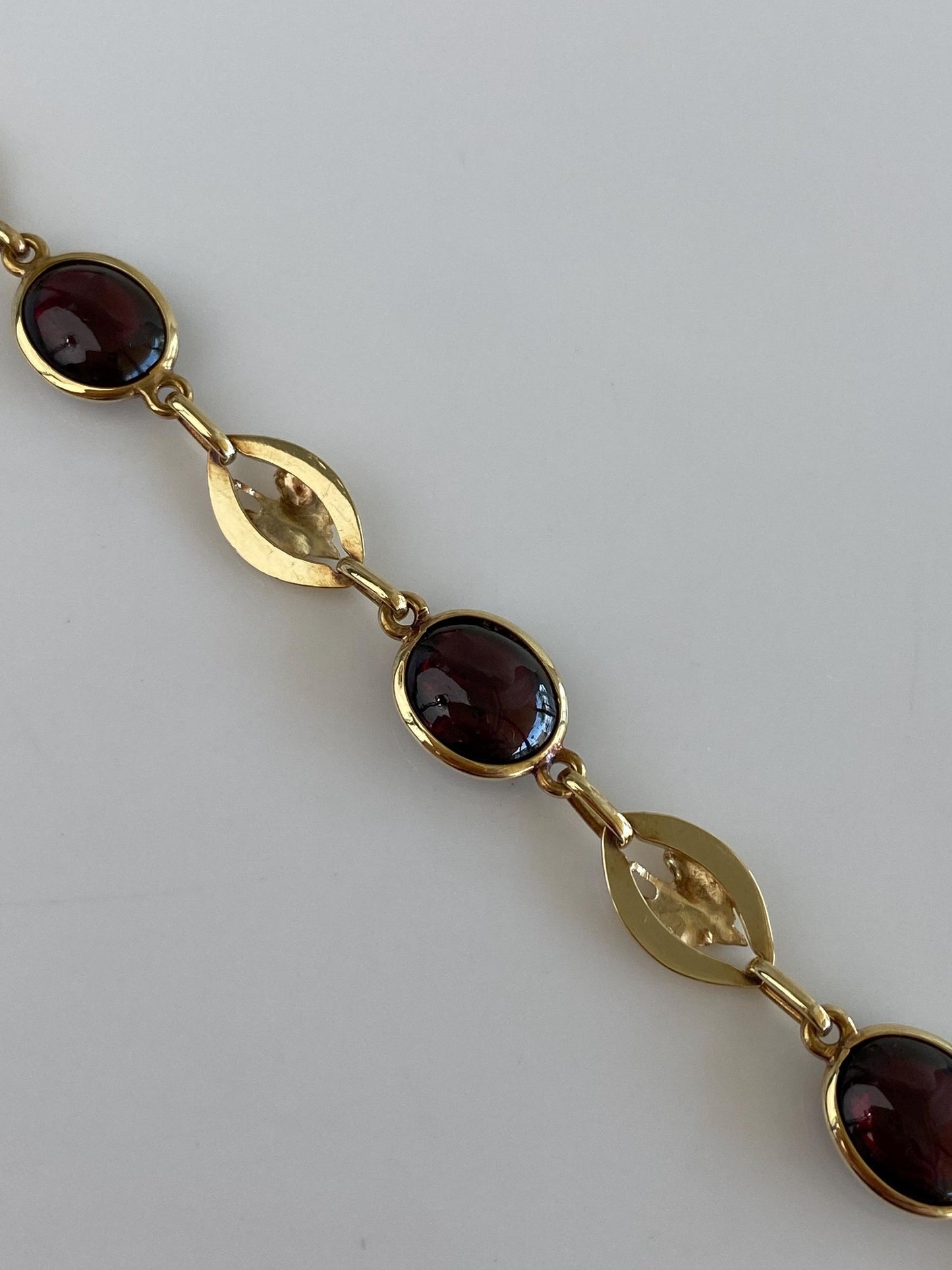Vintage Solid 14k Yellow Gold Red Garnet Leaf Link Bracelet - 7.5 inches