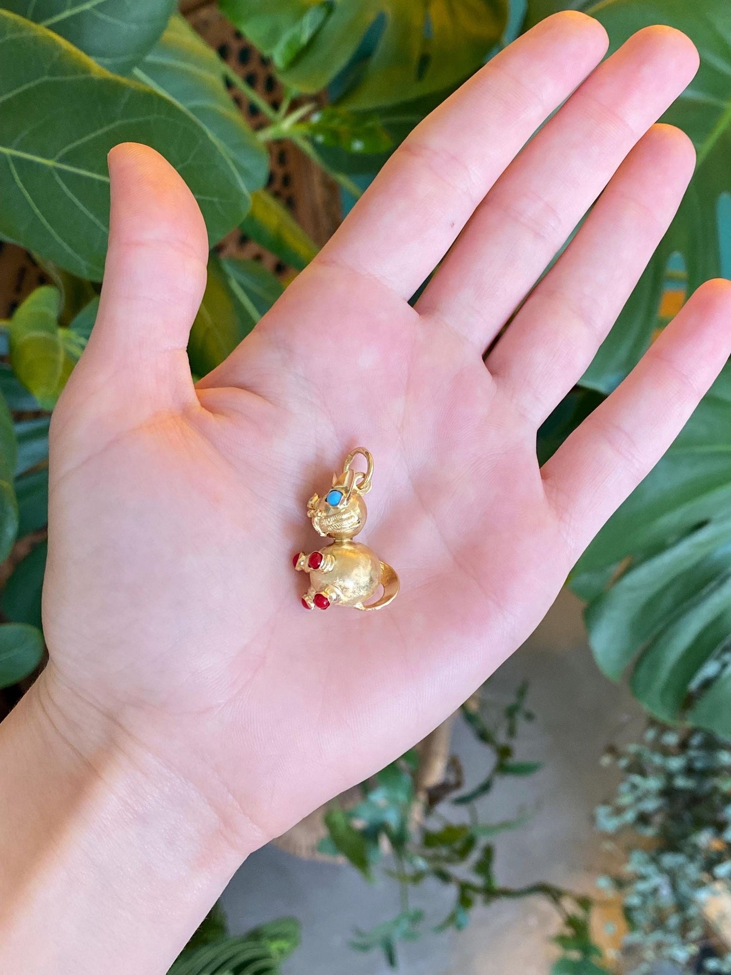 Vintage 18k Yellow Gold Turquoise Red Stone Cat Charm