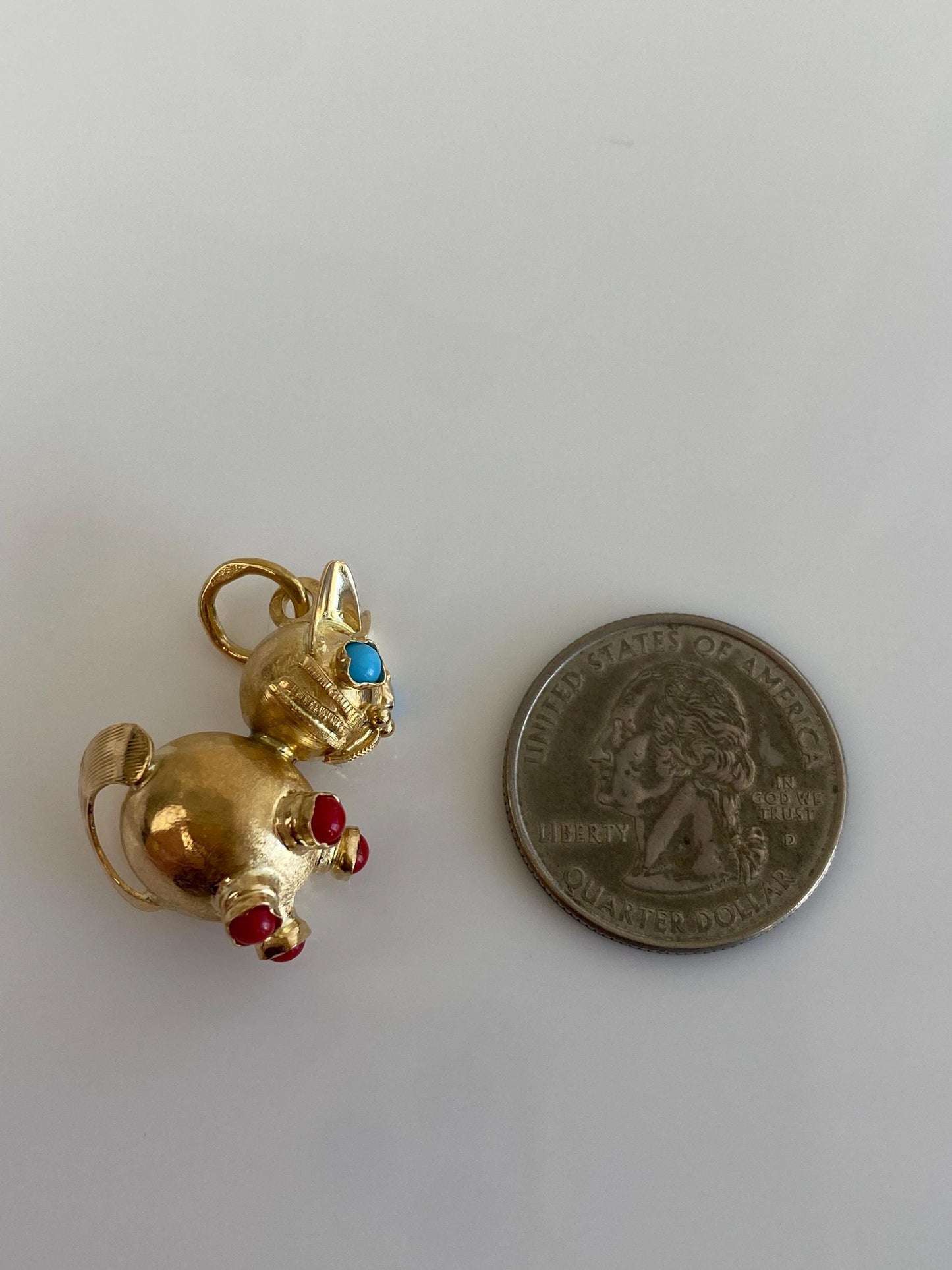 Vintage 18k Yellow Gold Turquoise Red Stone Cat Charm