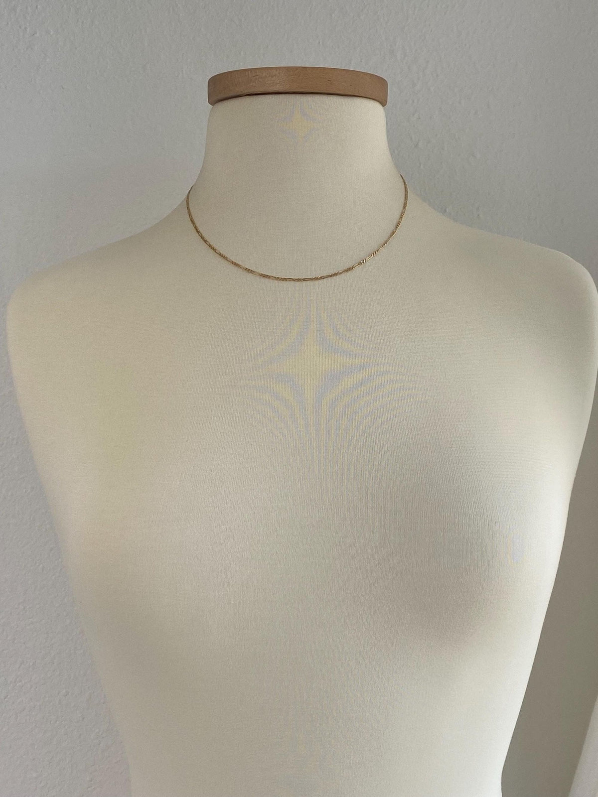 Vintage Solid 14k Yellow Gold Slim Figaro Chain Necklace - 18 inches