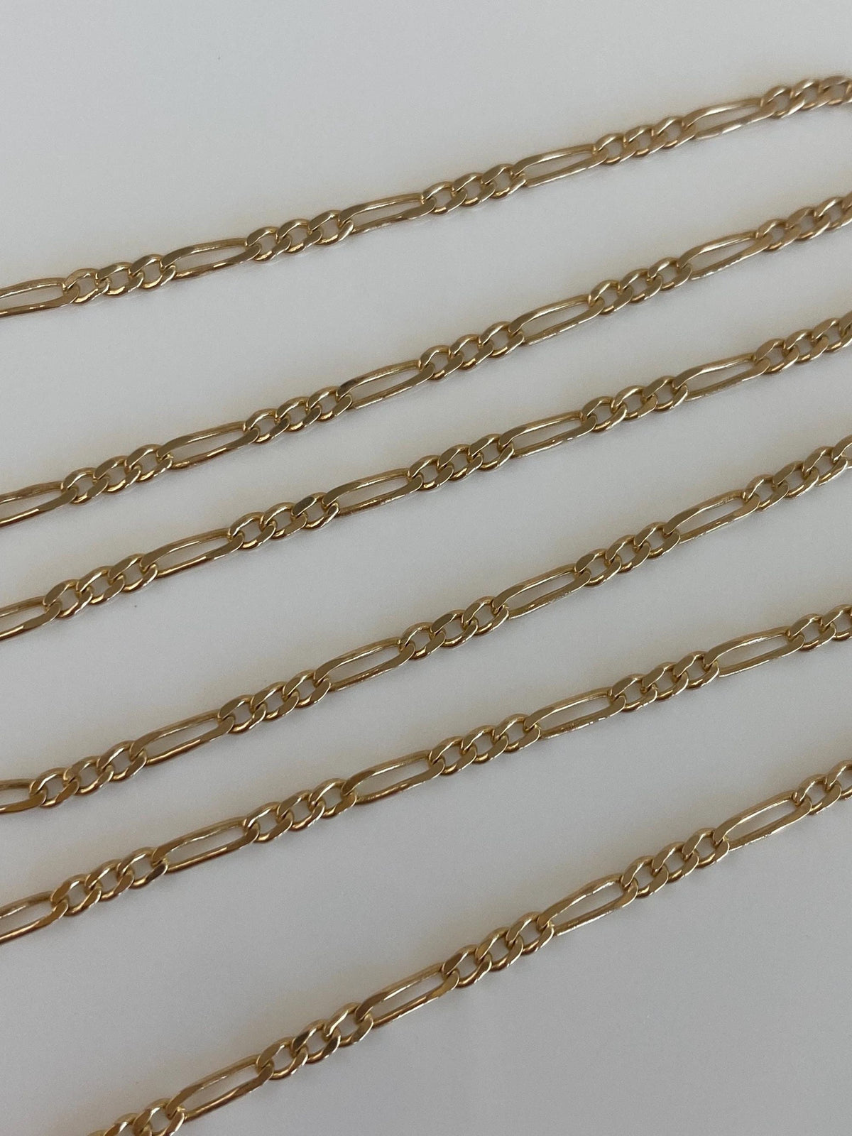 Vintage Solid 14k Yellow Gold Slim Figaro Chain Necklace - 18 inches
