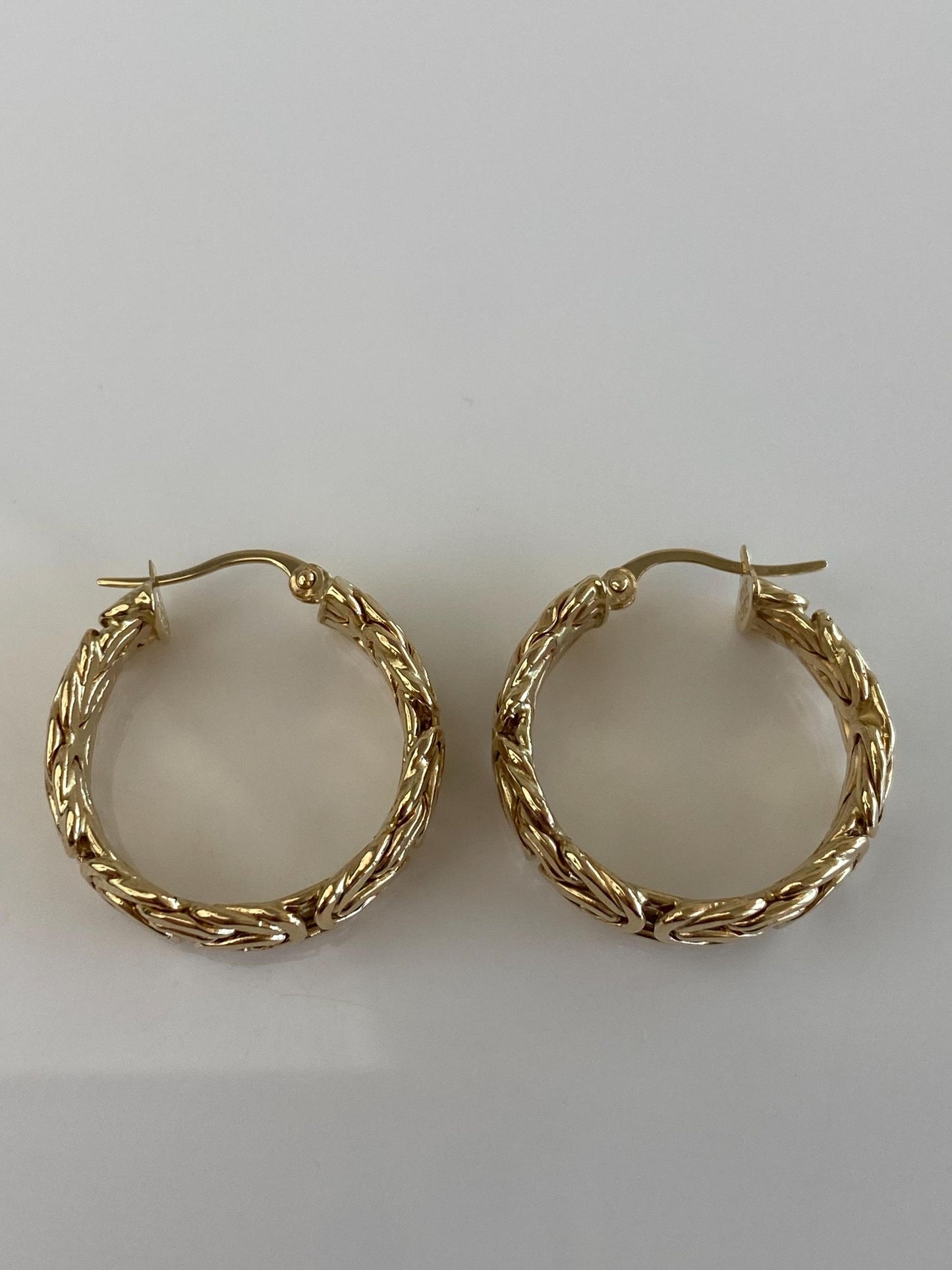 Vintage 14k Yellow Gold Byzantine Chain Hoop Earrings
