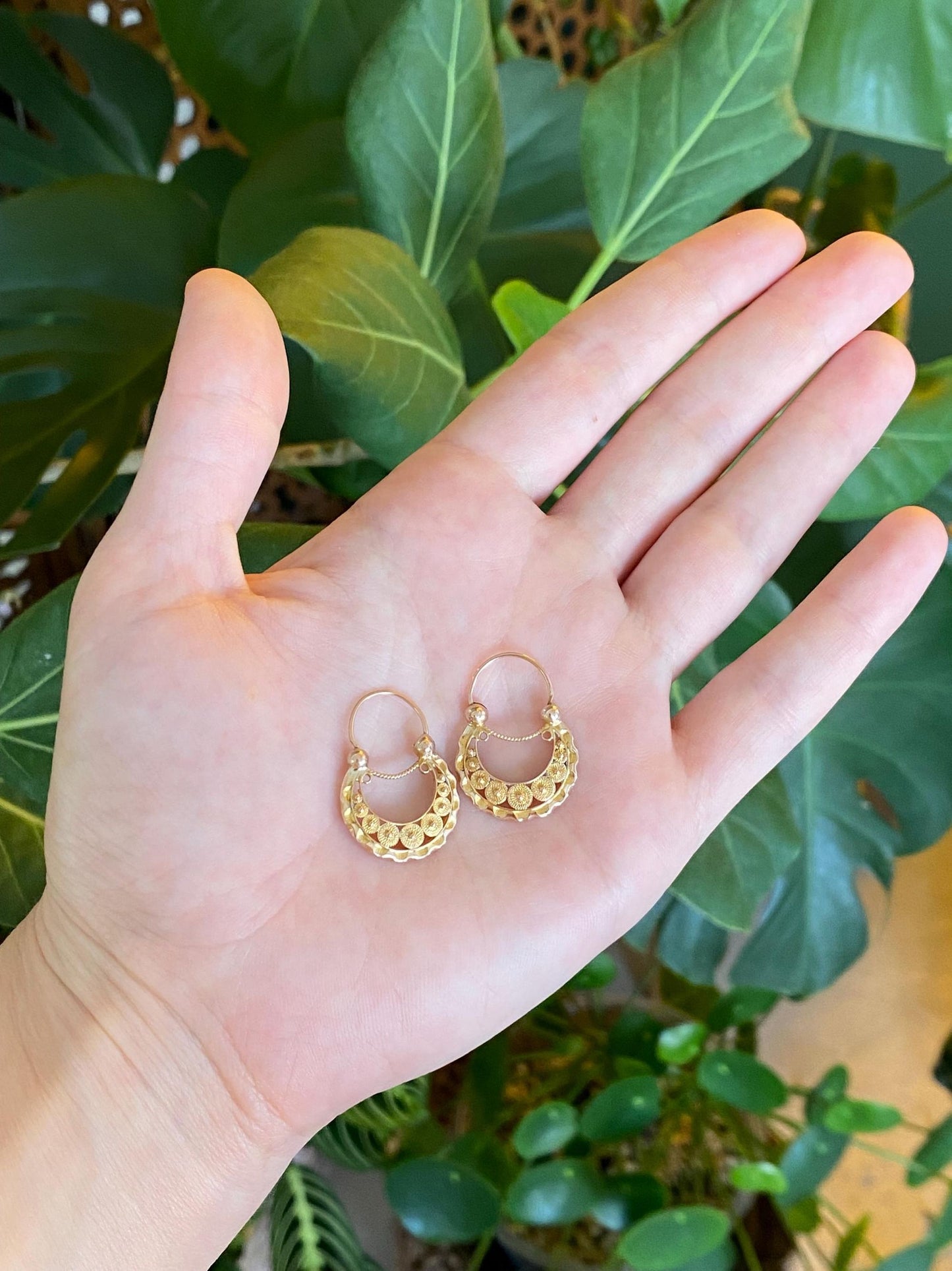 Vintage Solid 8k Yellow Gold Open Work Design Hoop Earrings