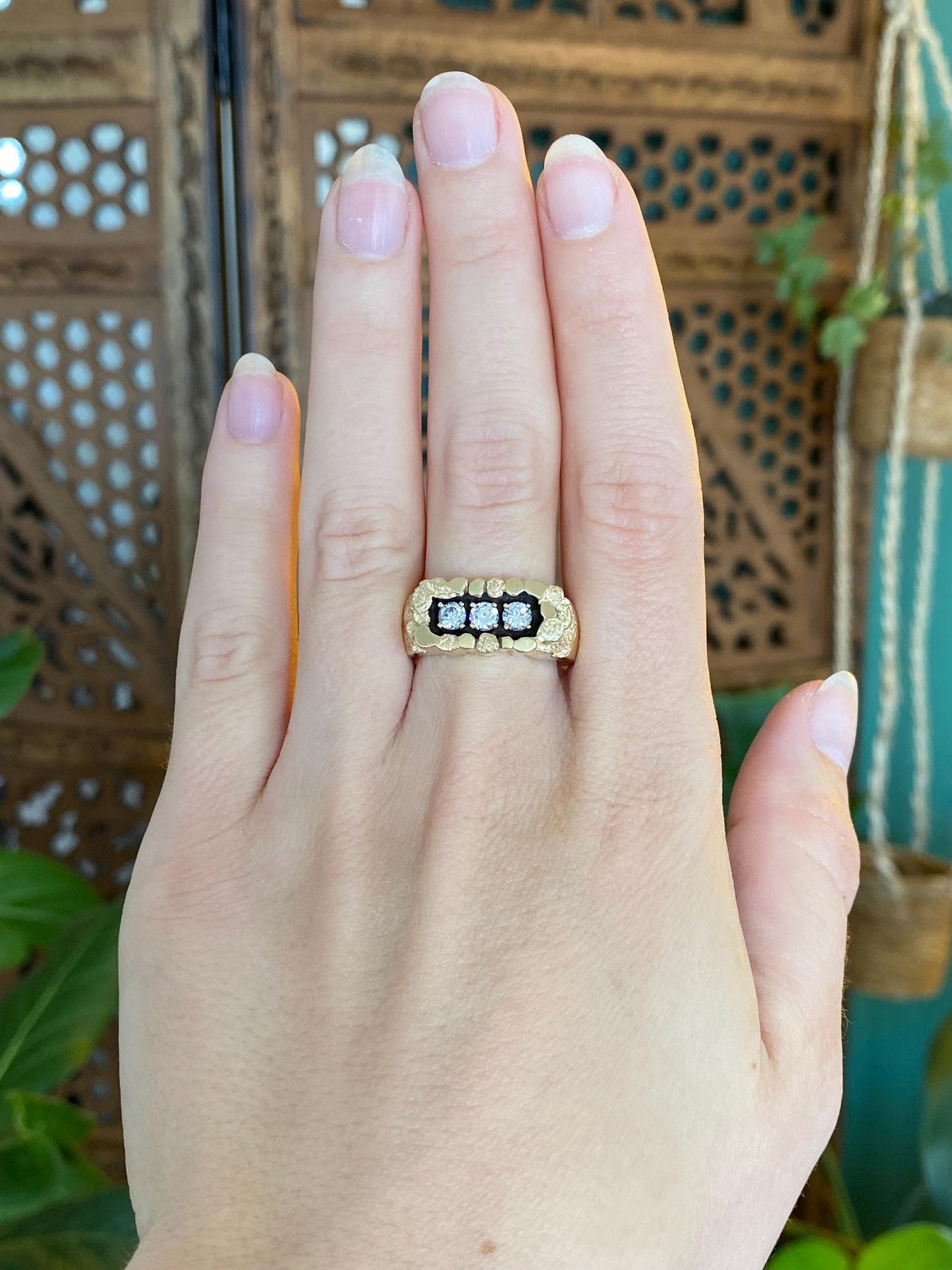 Vintage Solid 14k Yellow Gold Diamond Row Nugget Ring - Size 8.25