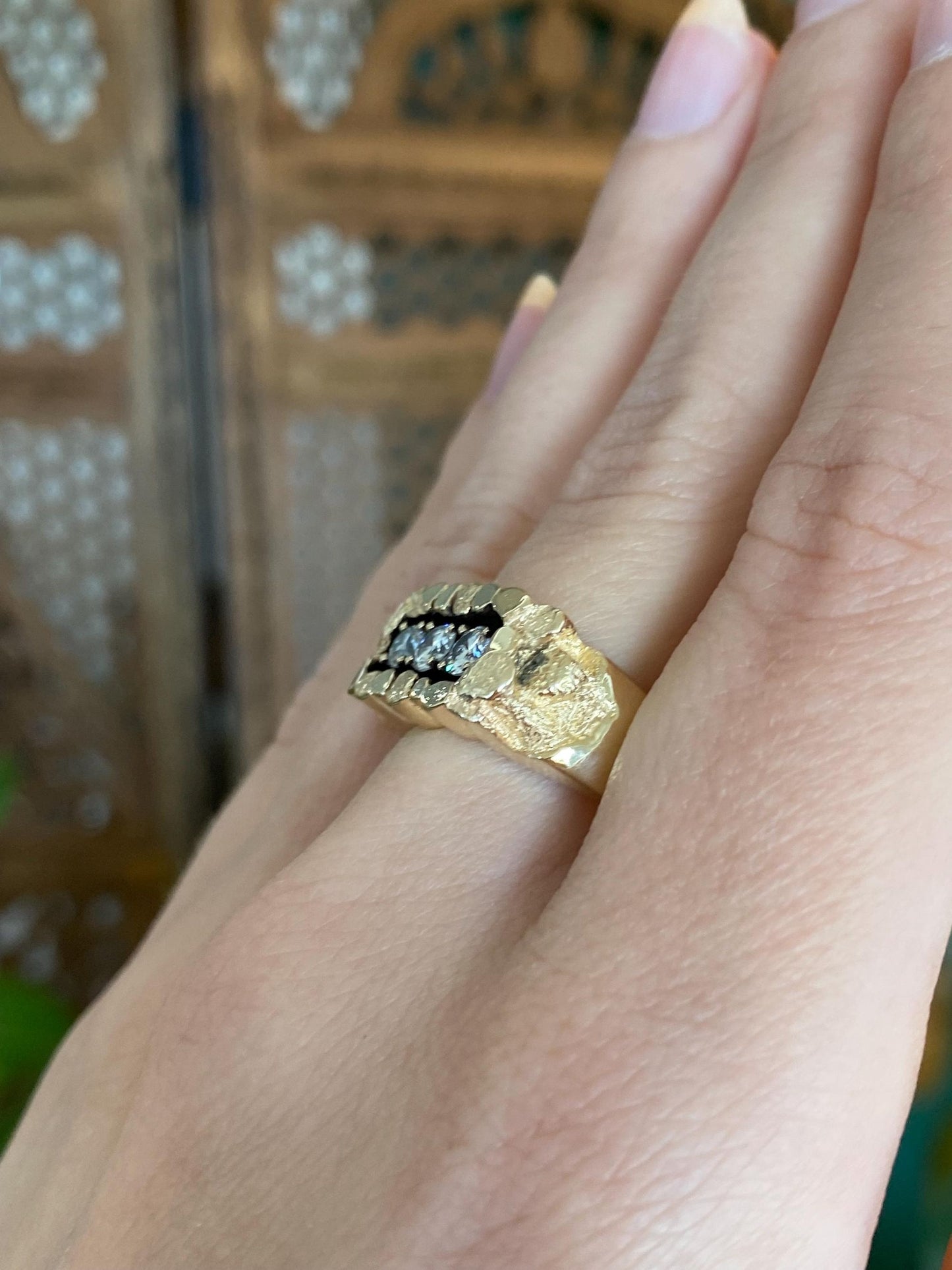 Vintage Solid 14k Yellow Gold Diamond Row Nugget Ring - Size 8.25