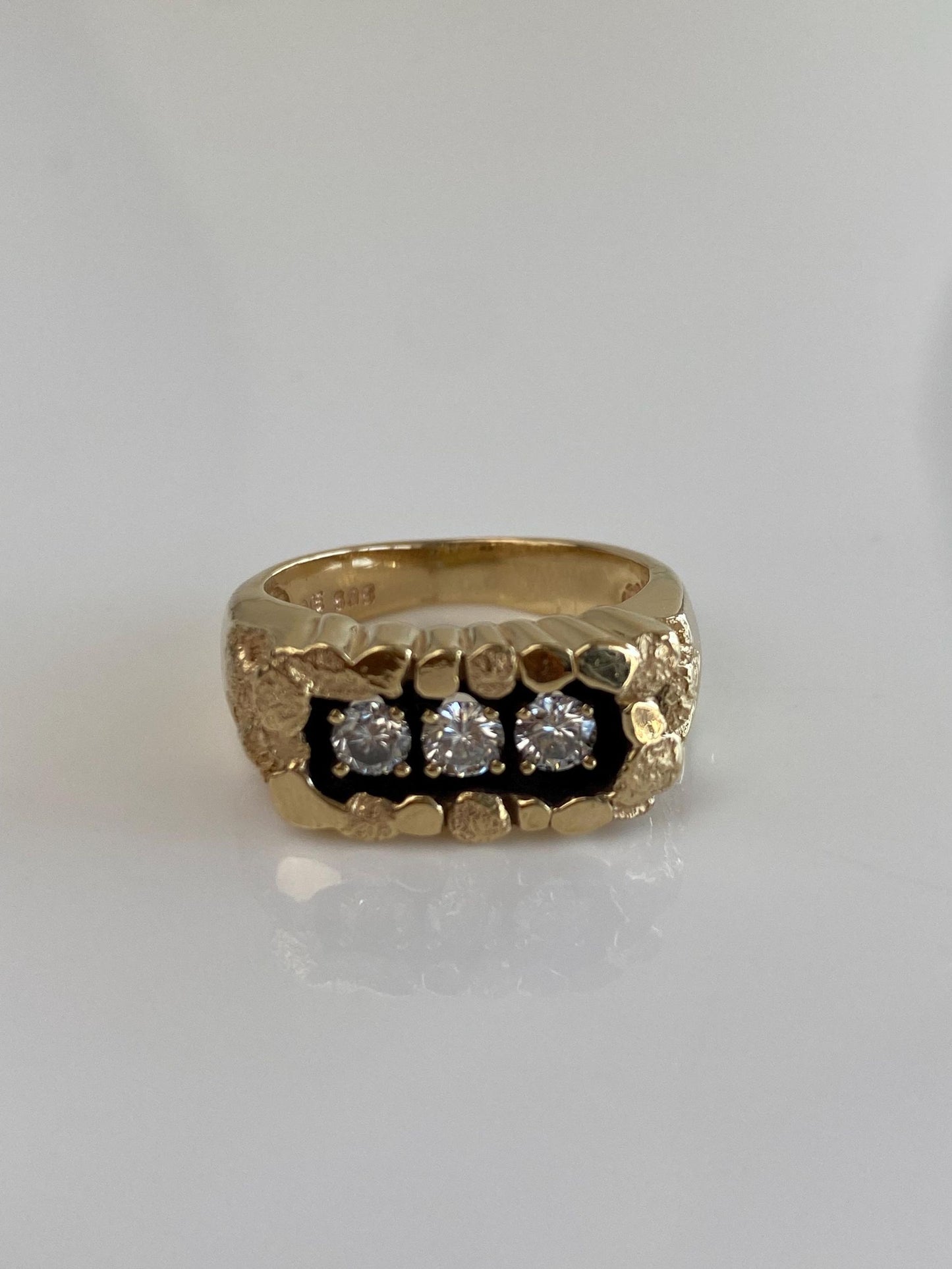 Vintage Solid 14k Yellow Gold Diamond Row Nugget Ring - Size 8.25