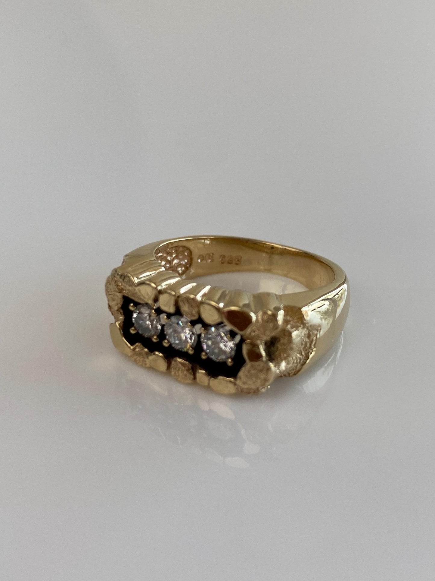 Vintage Solid 14k Yellow Gold Diamond Row Nugget Ring - Size 8.25
