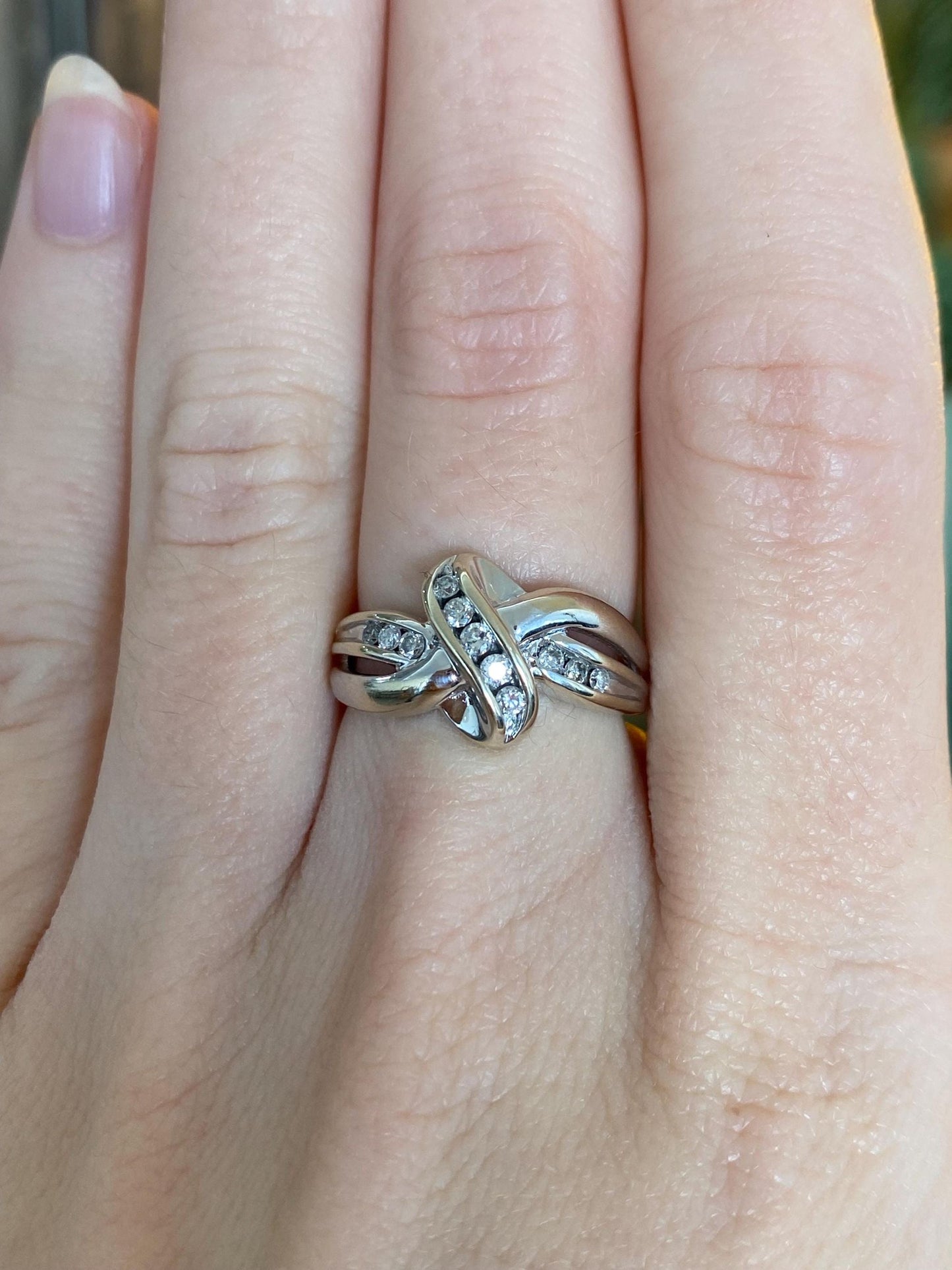 Vintage Solid 14k White Gold Diamond Twist Ring Band - Size 5.75