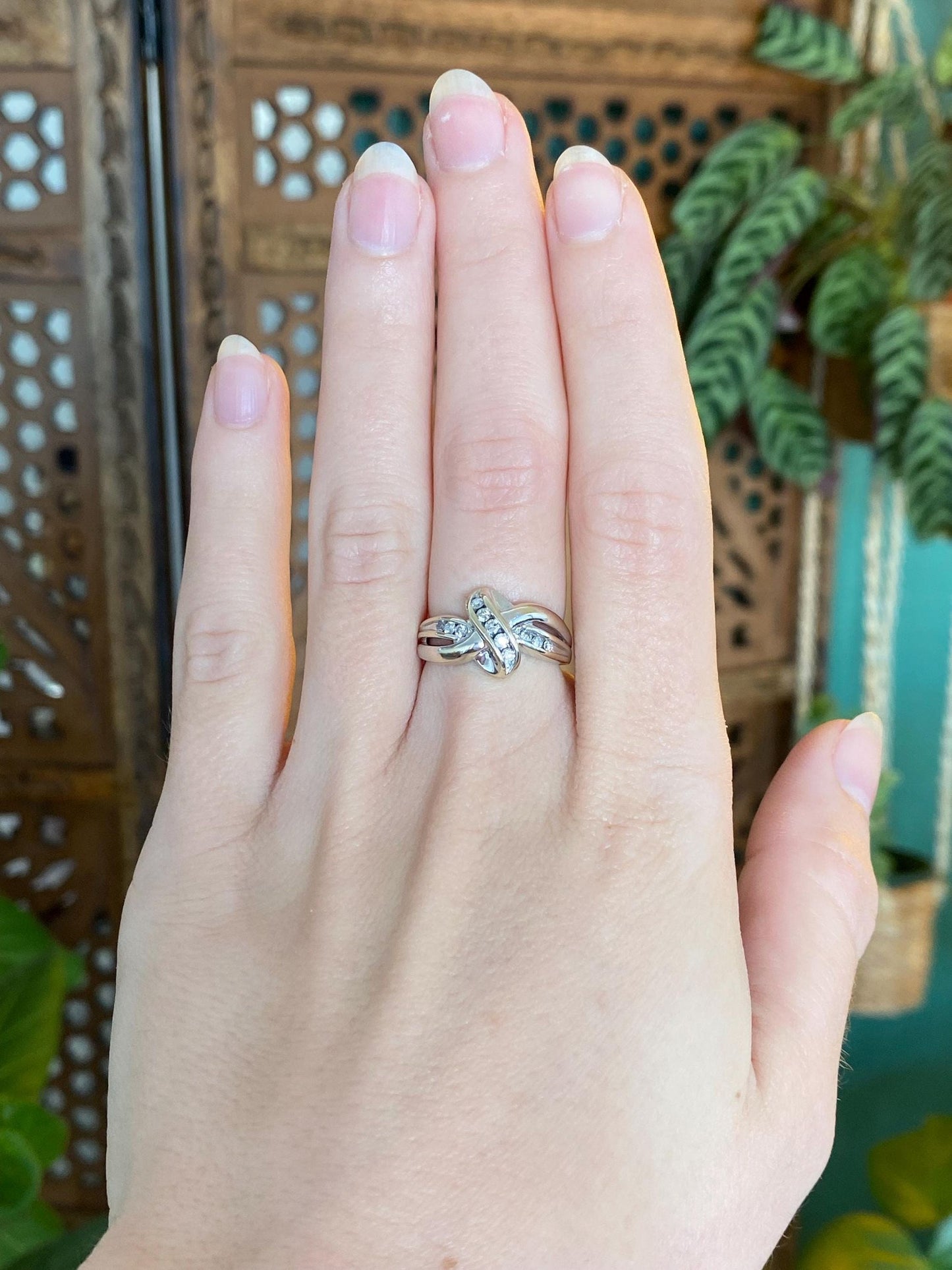 Vintage Solid 14k White Gold Diamond Twist Ring Band - Size 5.75