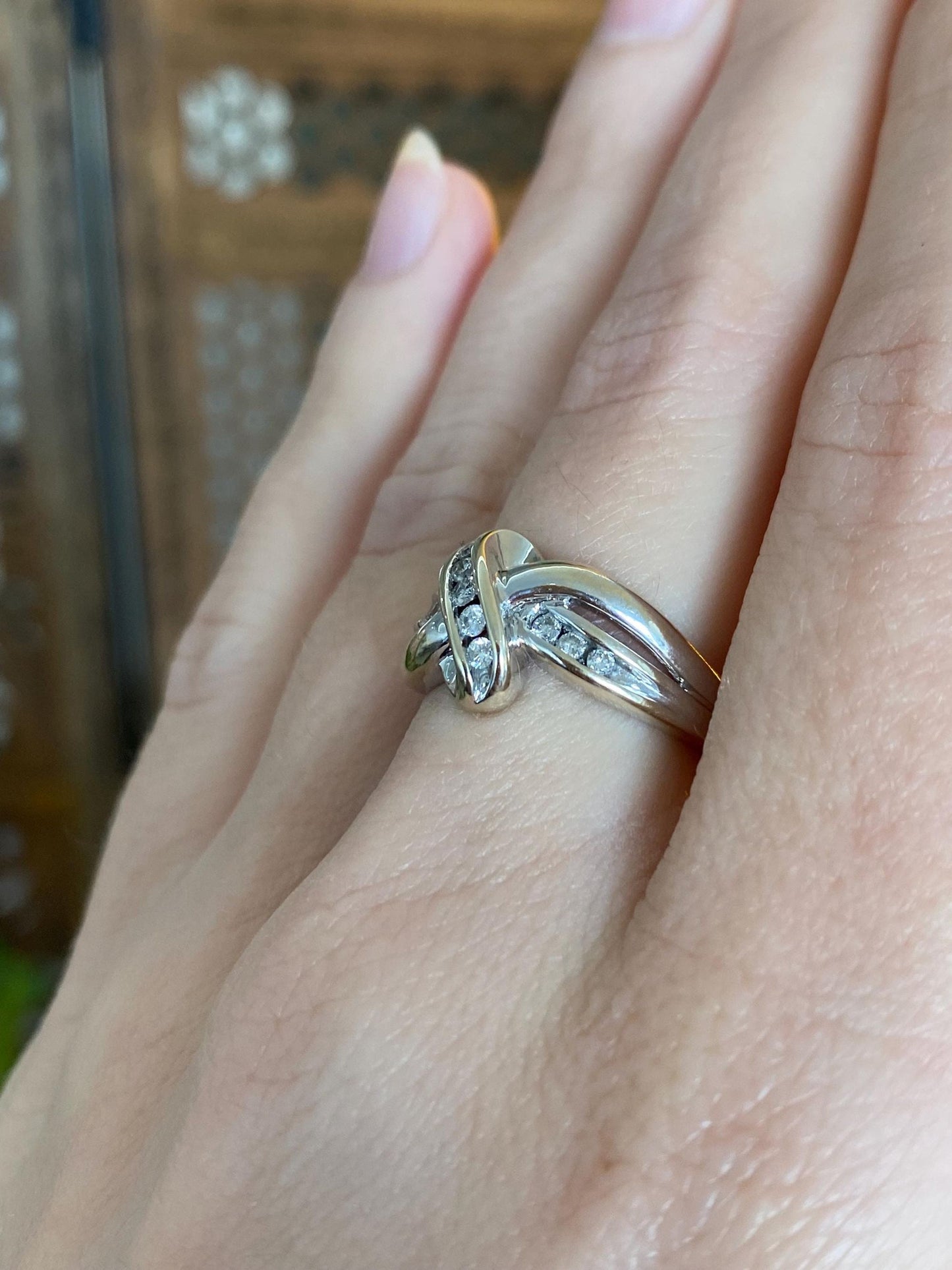 Vintage Solid 14k White Gold Diamond Twist Ring Band - Size 5.75