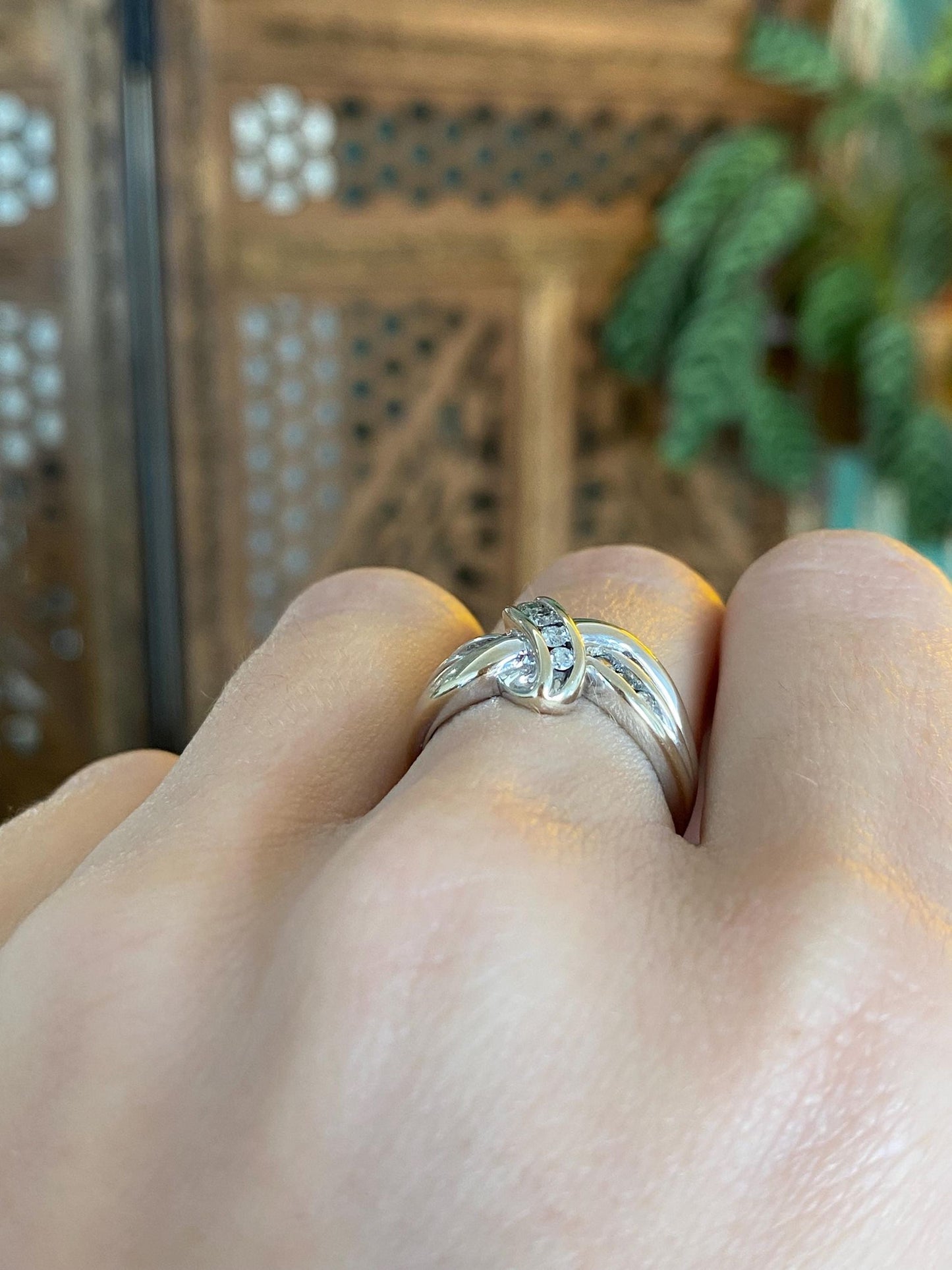 Vintage Solid 14k White Gold Diamond Twist Ring Band - Size 5.75