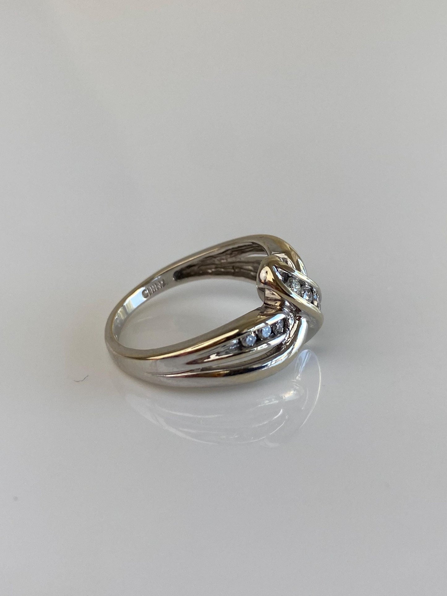 Vintage Solid 14k White Gold Diamond Twist Ring Band - Size 5.75