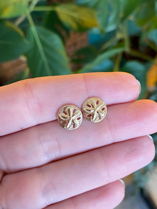 Vintage Solid 14k Yellow Gold Sand Dollar Stud Earrings